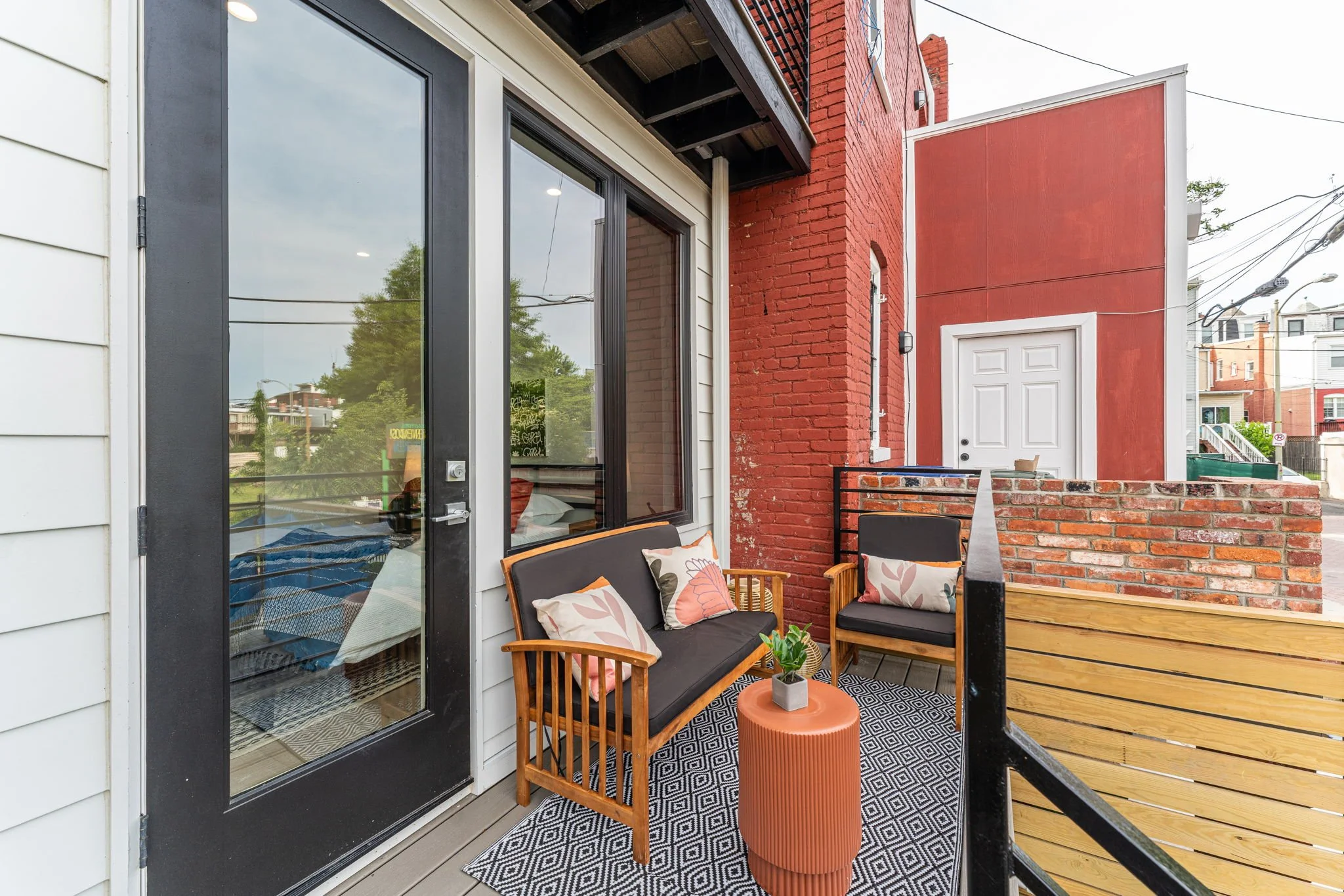 14-web-or-mls-3319 11th St NW #2 (14).jpg