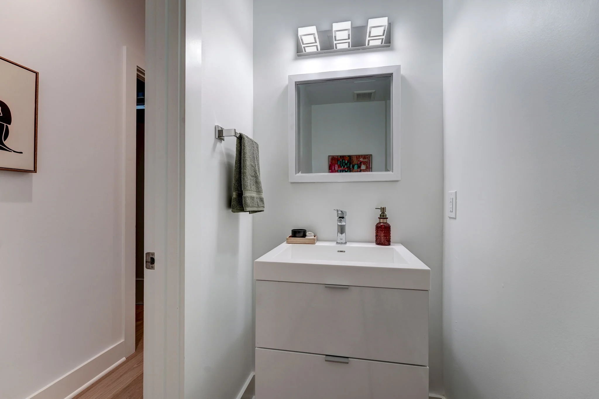 18-web-or-mls-3319 11th St NW #2 (18).jpg