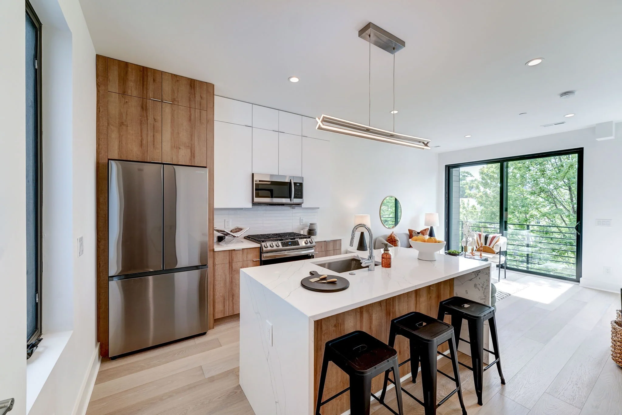 1-web-or-mls-3319 11th St NW #PH1 (1).jpg