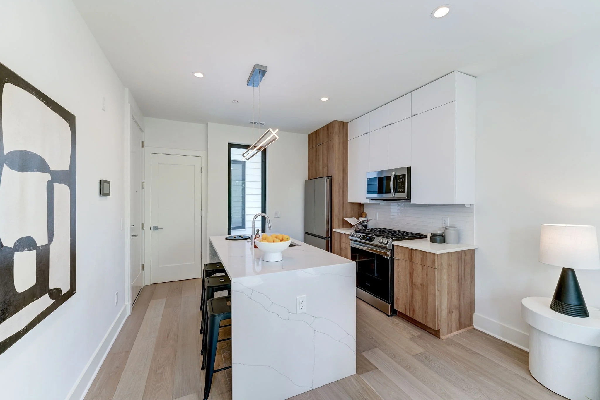3-web-or-mls-3319 11th St NW #PH1 (3).jpg