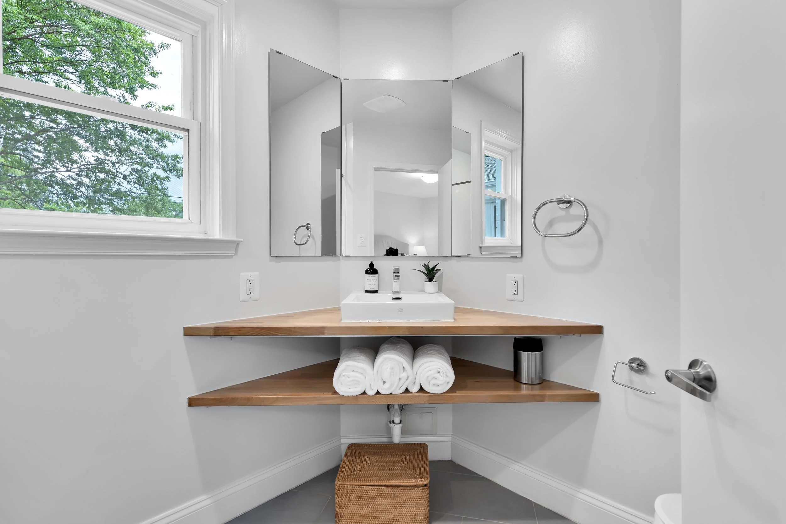 7208 Bybrook Ln-0030.jpg
