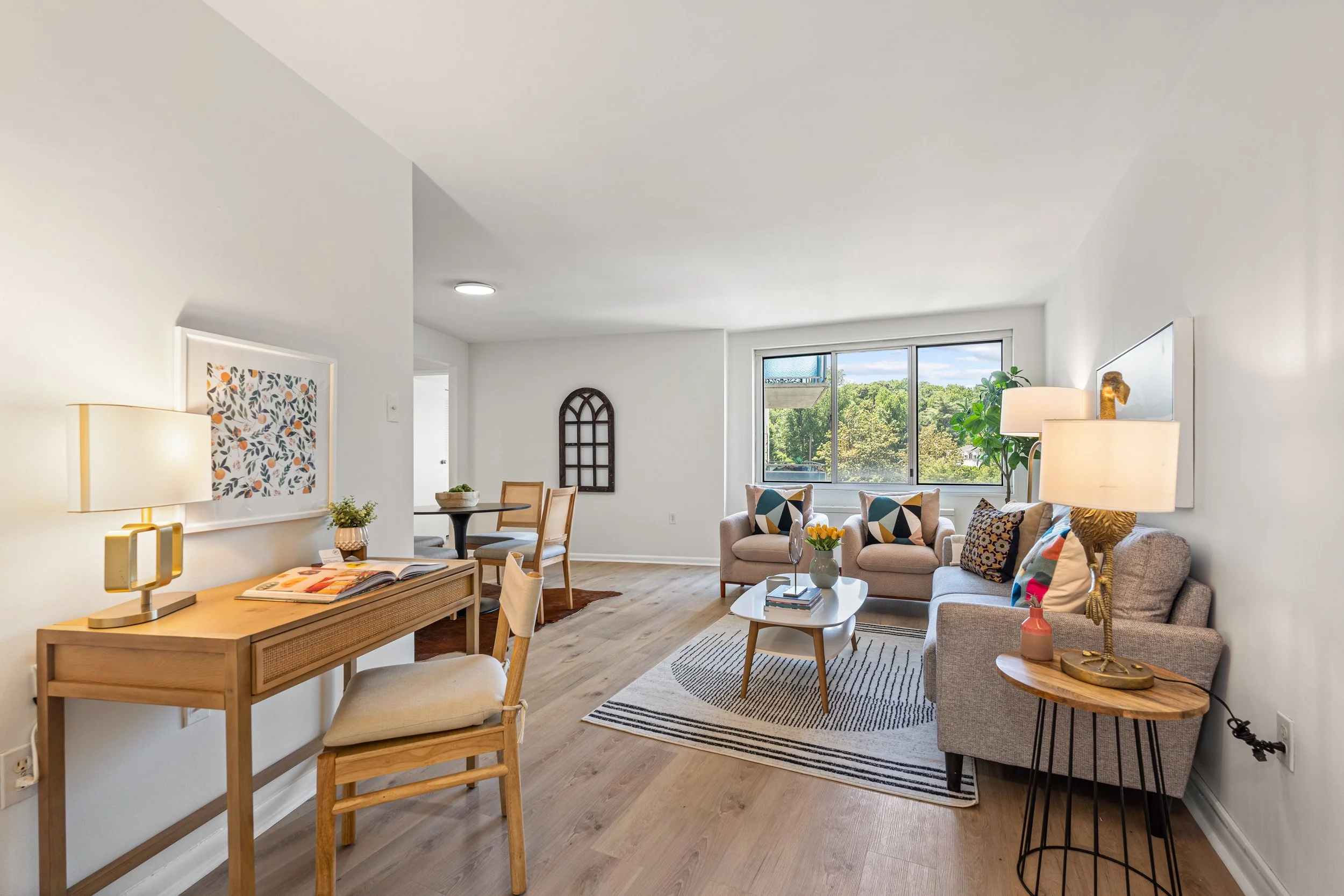 10201 Grosvenor Pl 703 -  0004.jpg