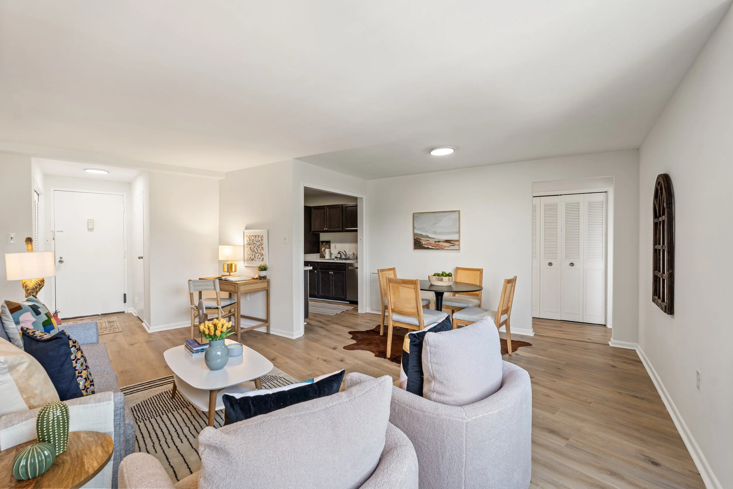 10201 Grosvenor Pl 703 -  0007.jpg