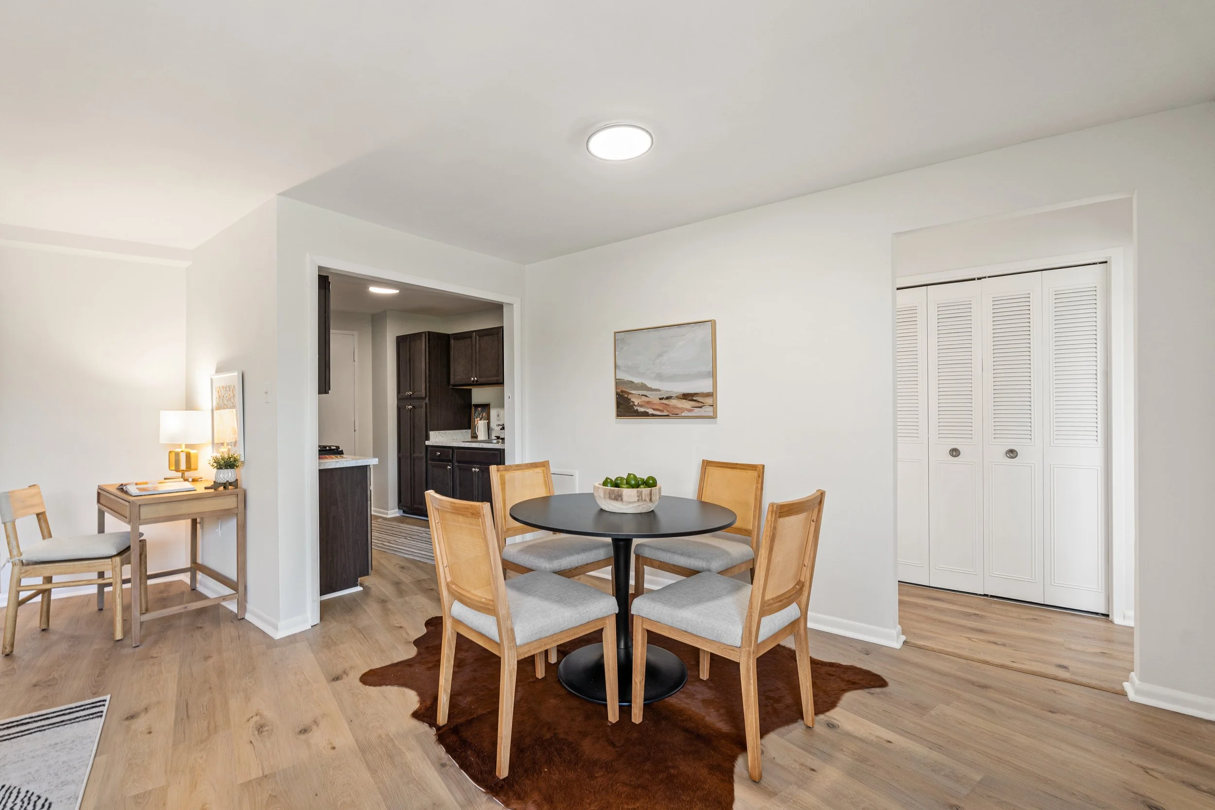 10201 Grosvenor Pl 703 -  0011.jpg