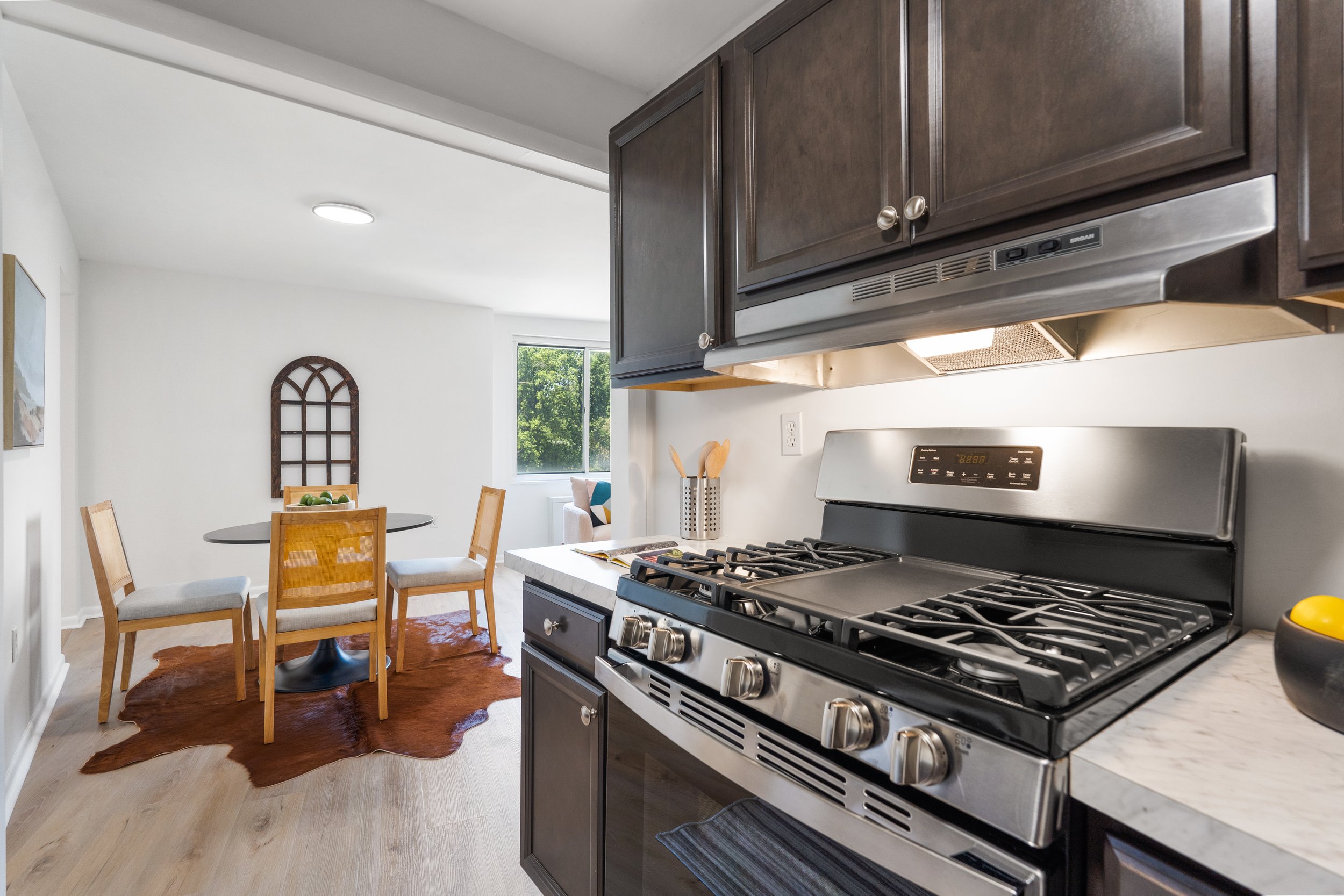 10201 Grosvenor Pl 703 -  0017.jpg