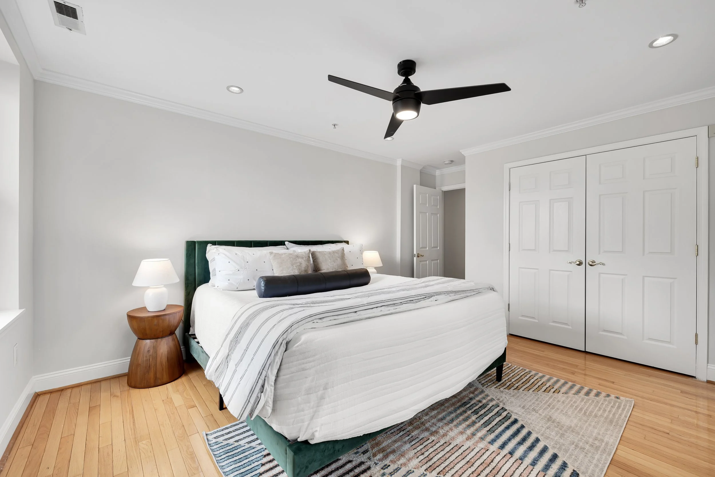 1109 O St NW 401-0028.jpg