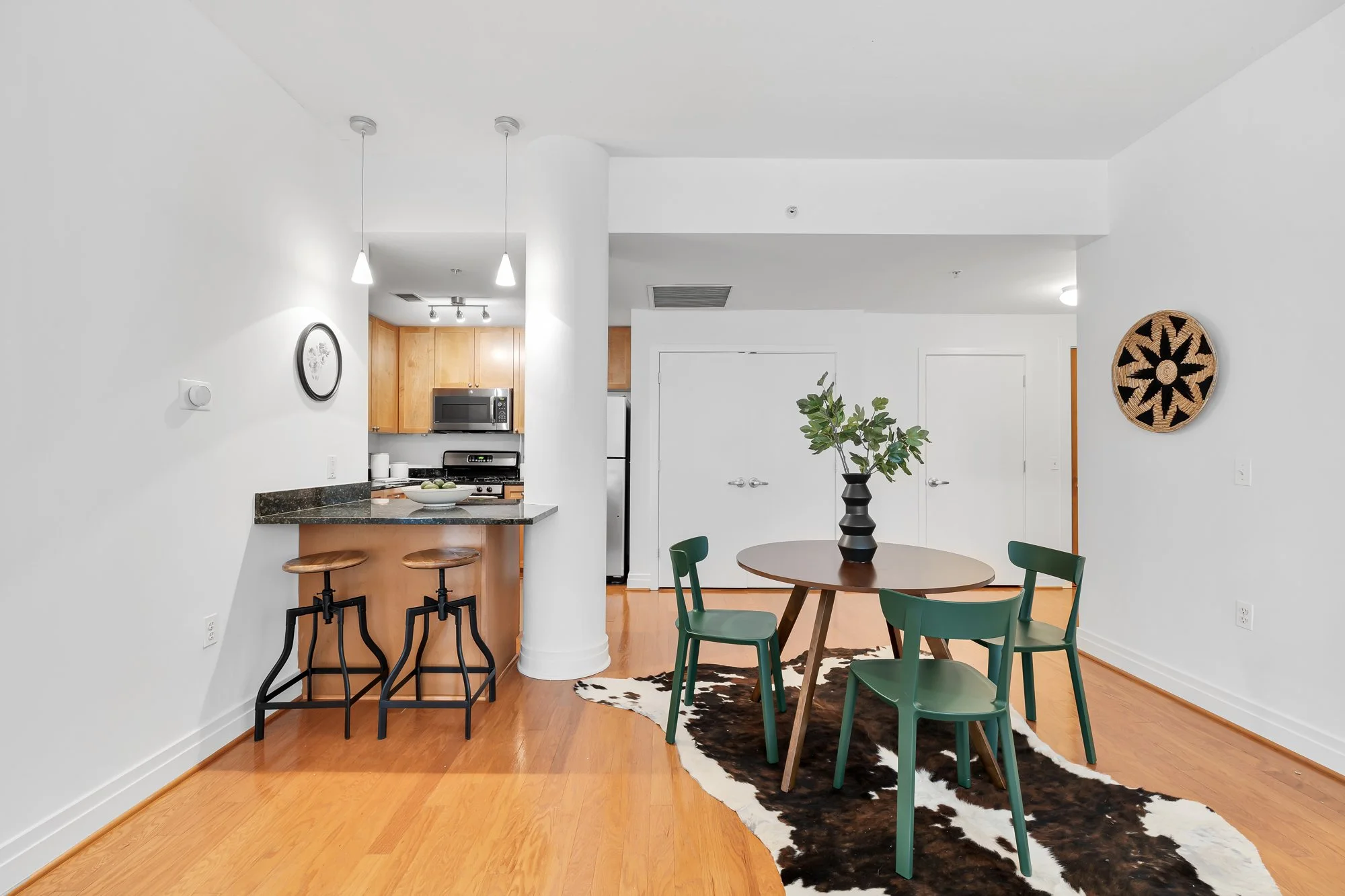 2120 Vermont Ave NW 109-0013.jpg