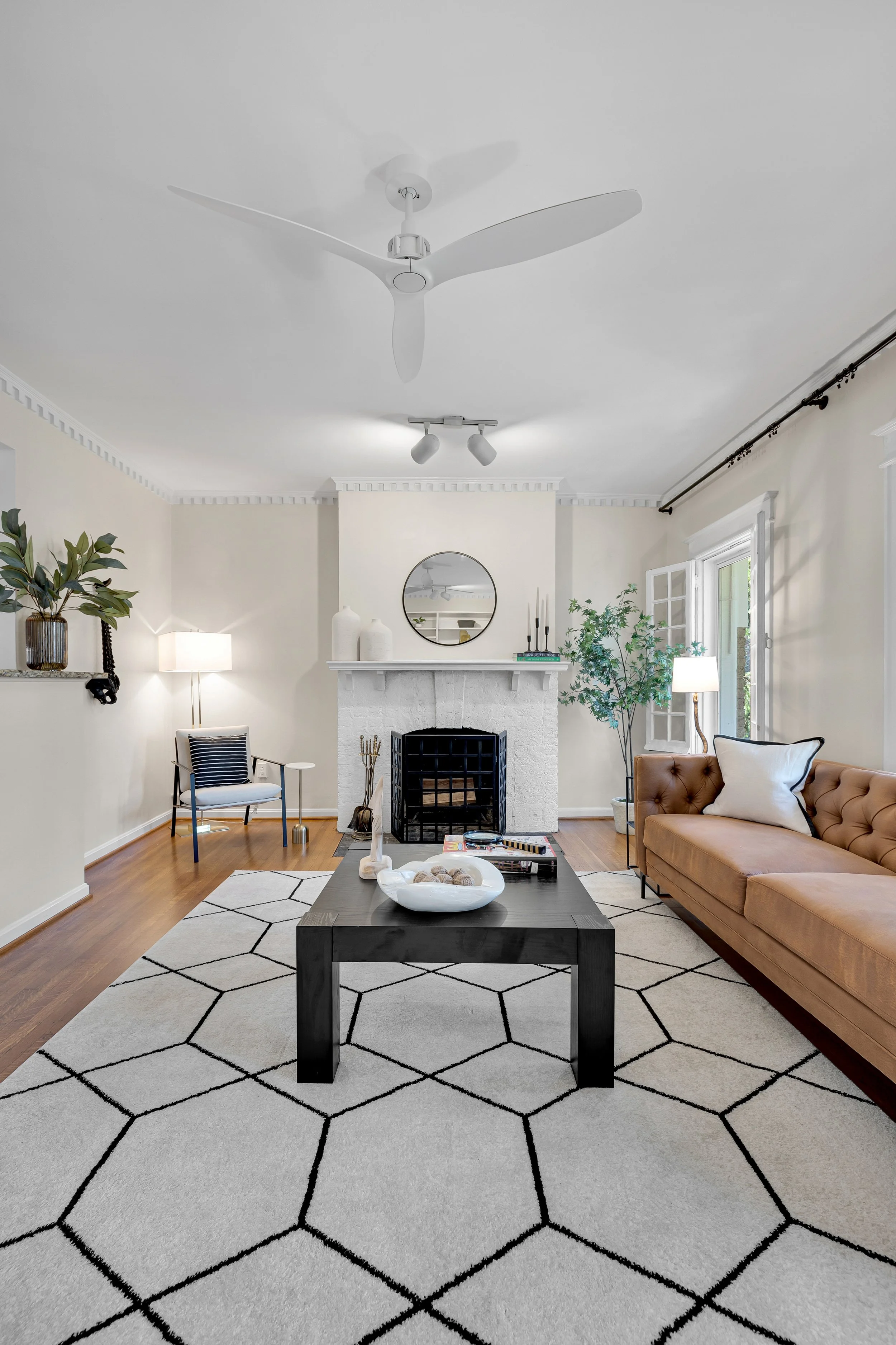 2339 Ashmead Pl NW 5-0009.jpg