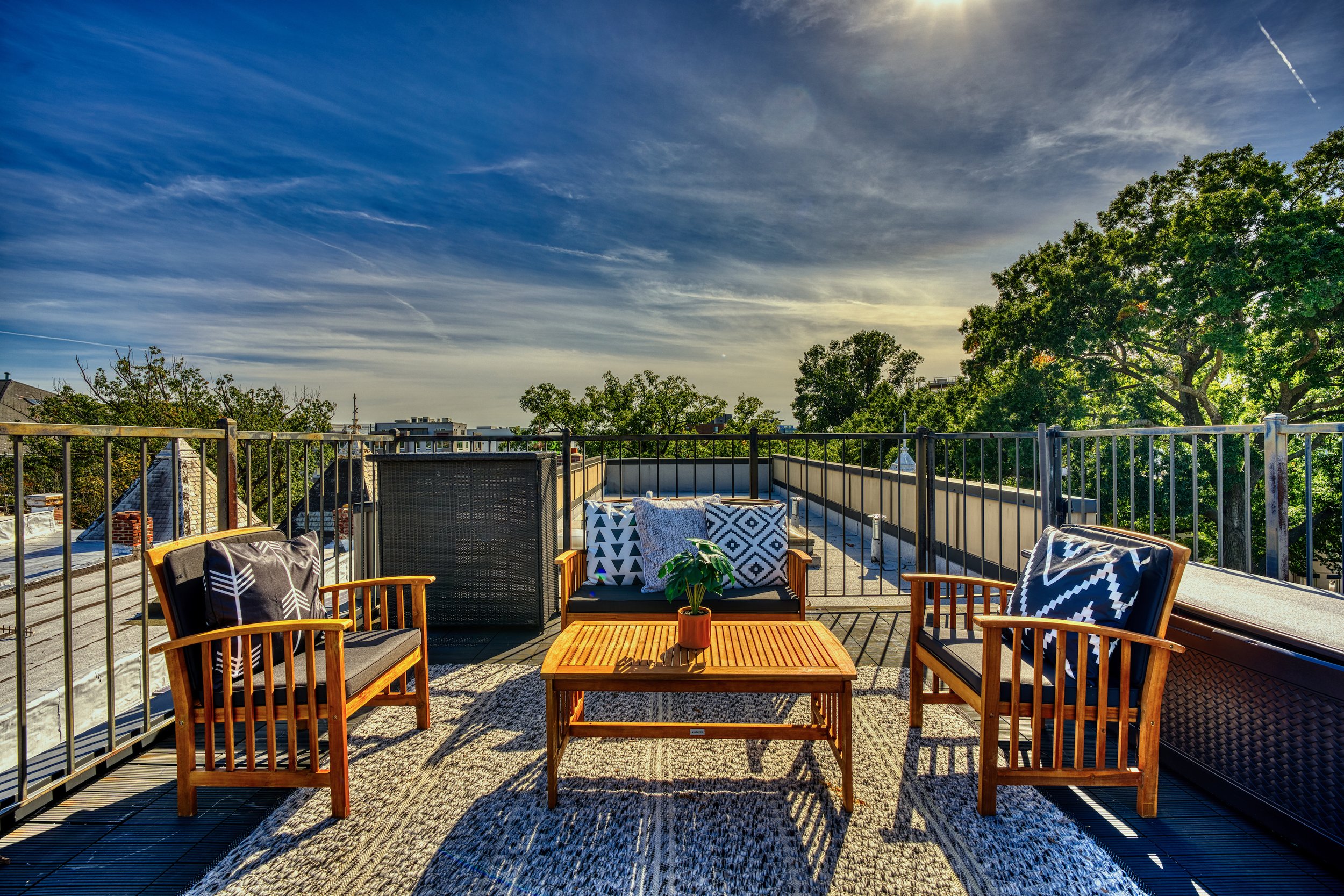 _EMB8550_HDR.jpg