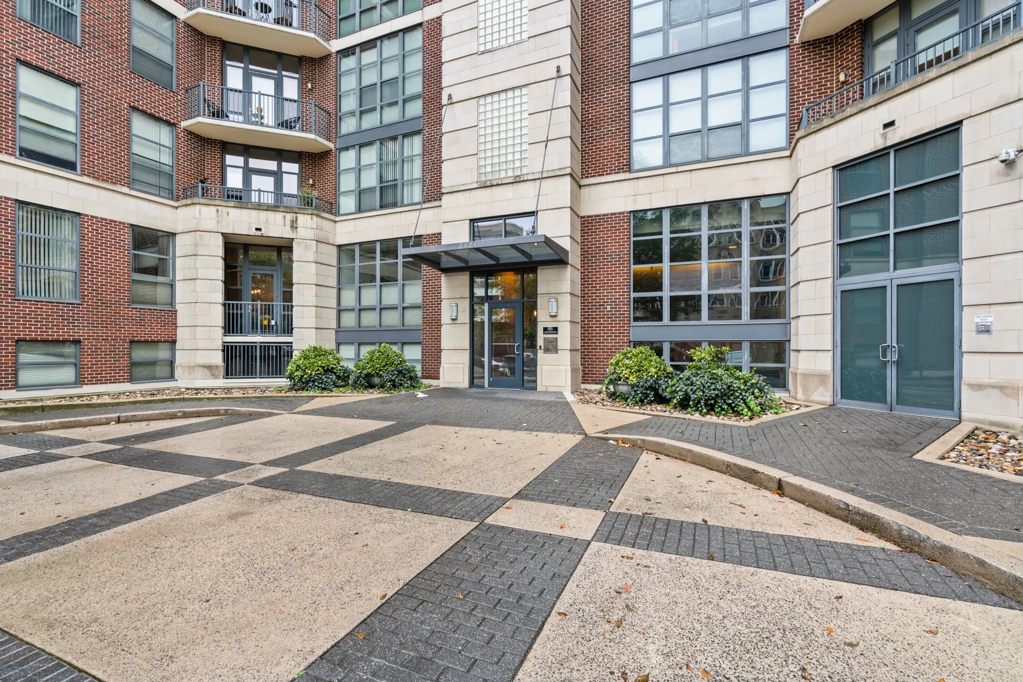 2020 12th St NW T10-14.jpg