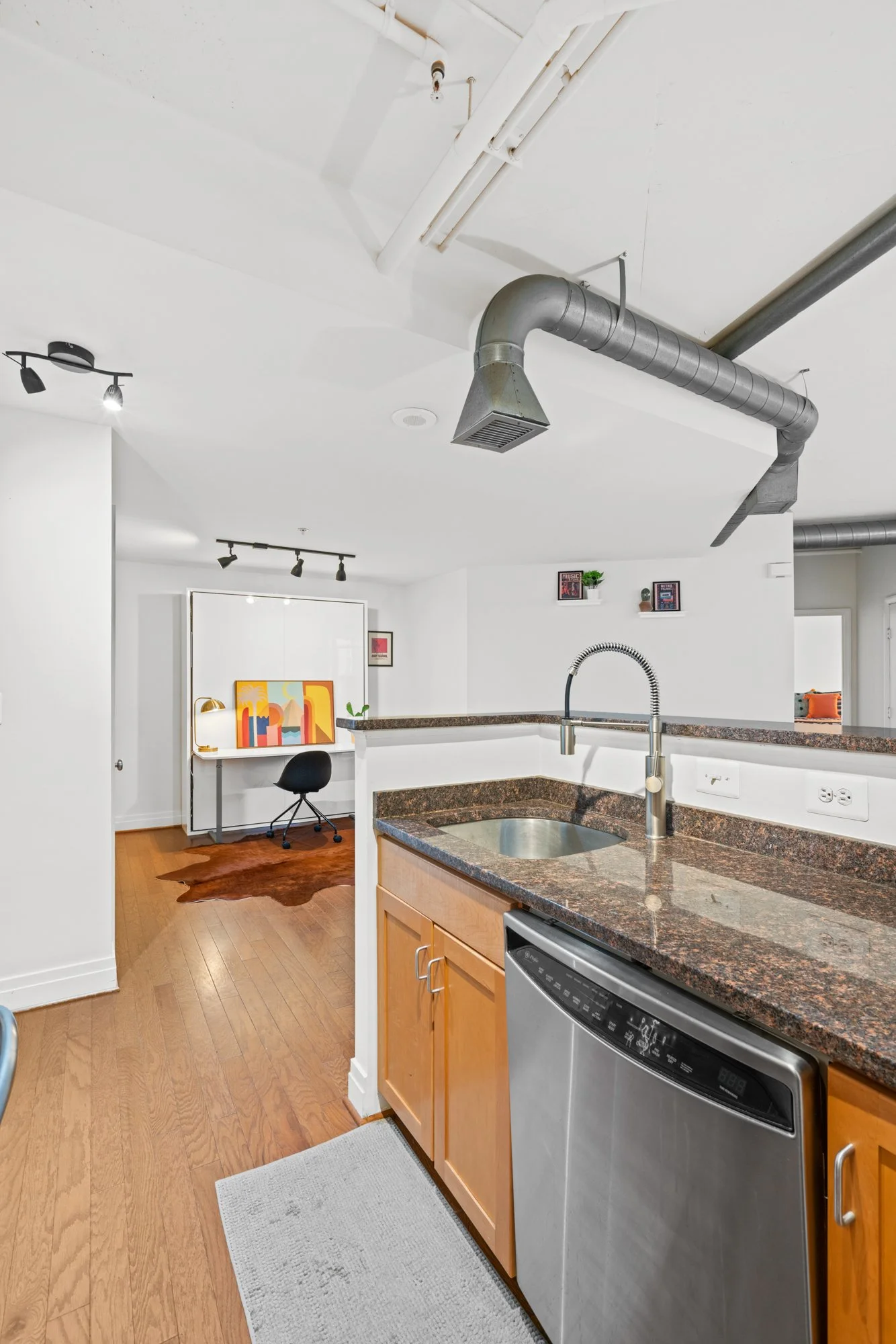 2020 12th St NW T10-45.jpg