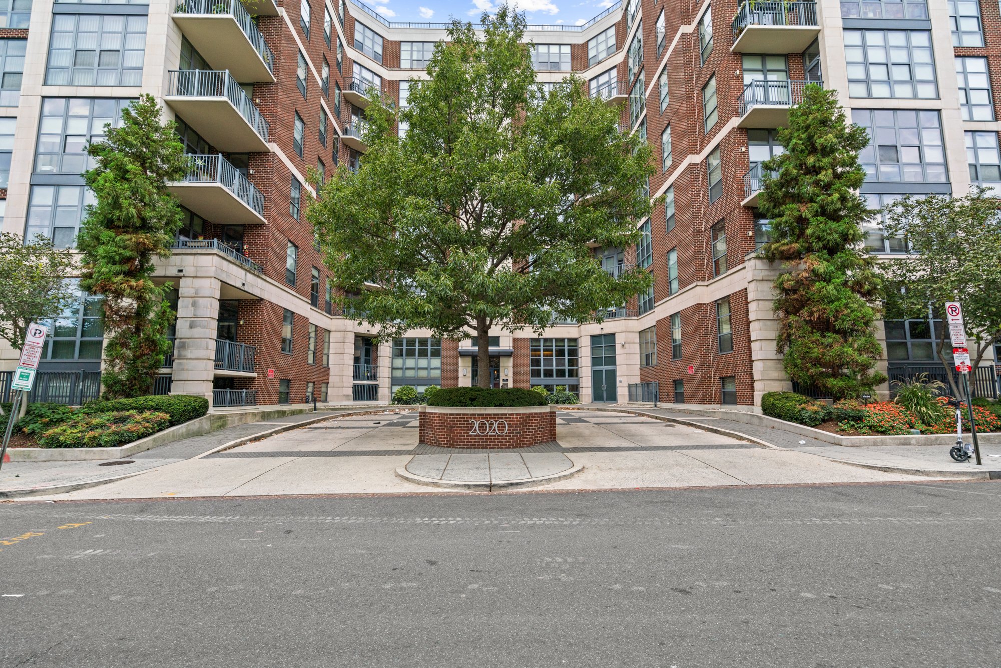 2020 12th St NW T10-60.jpg