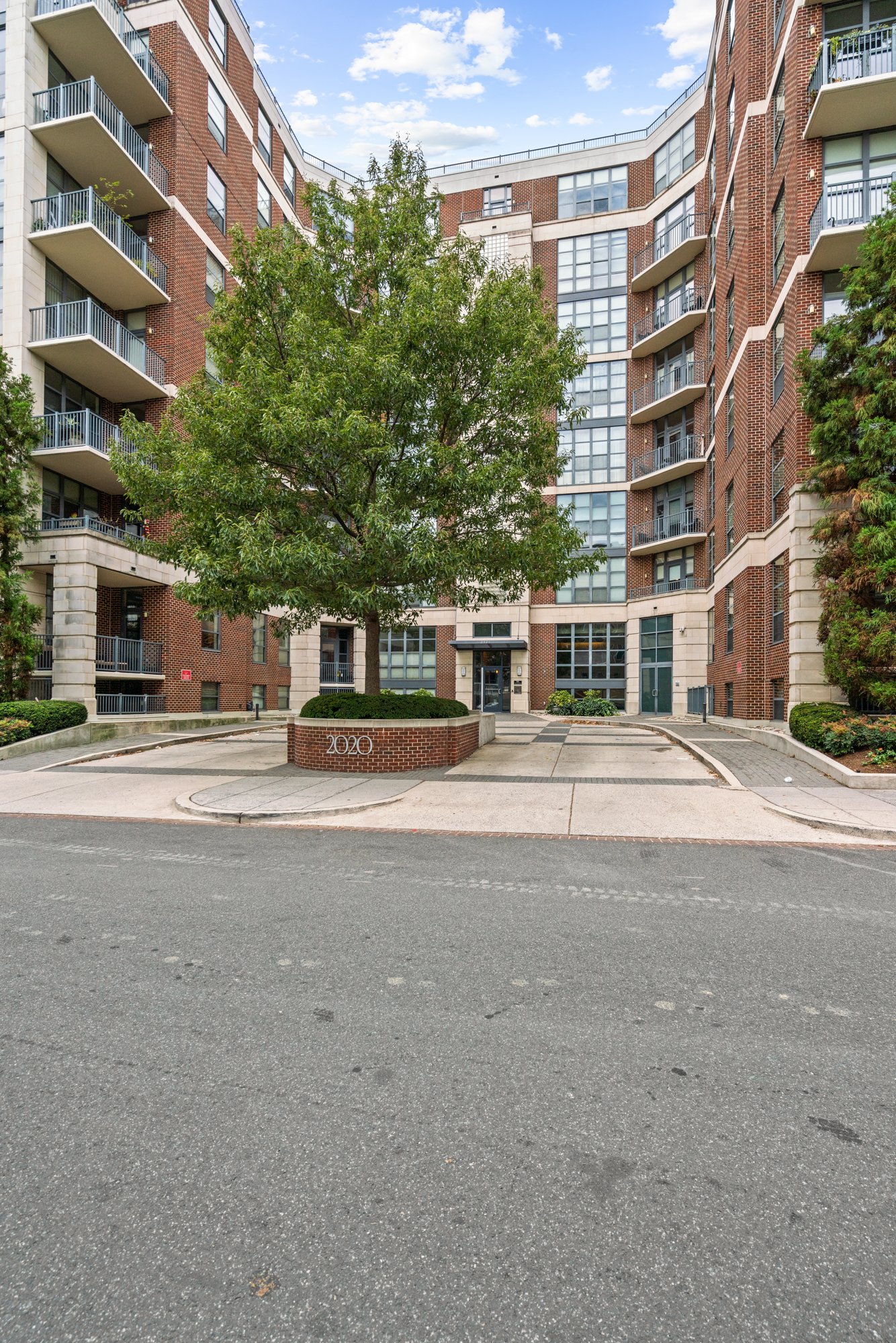 2020 12th St NW T10-64.jpg