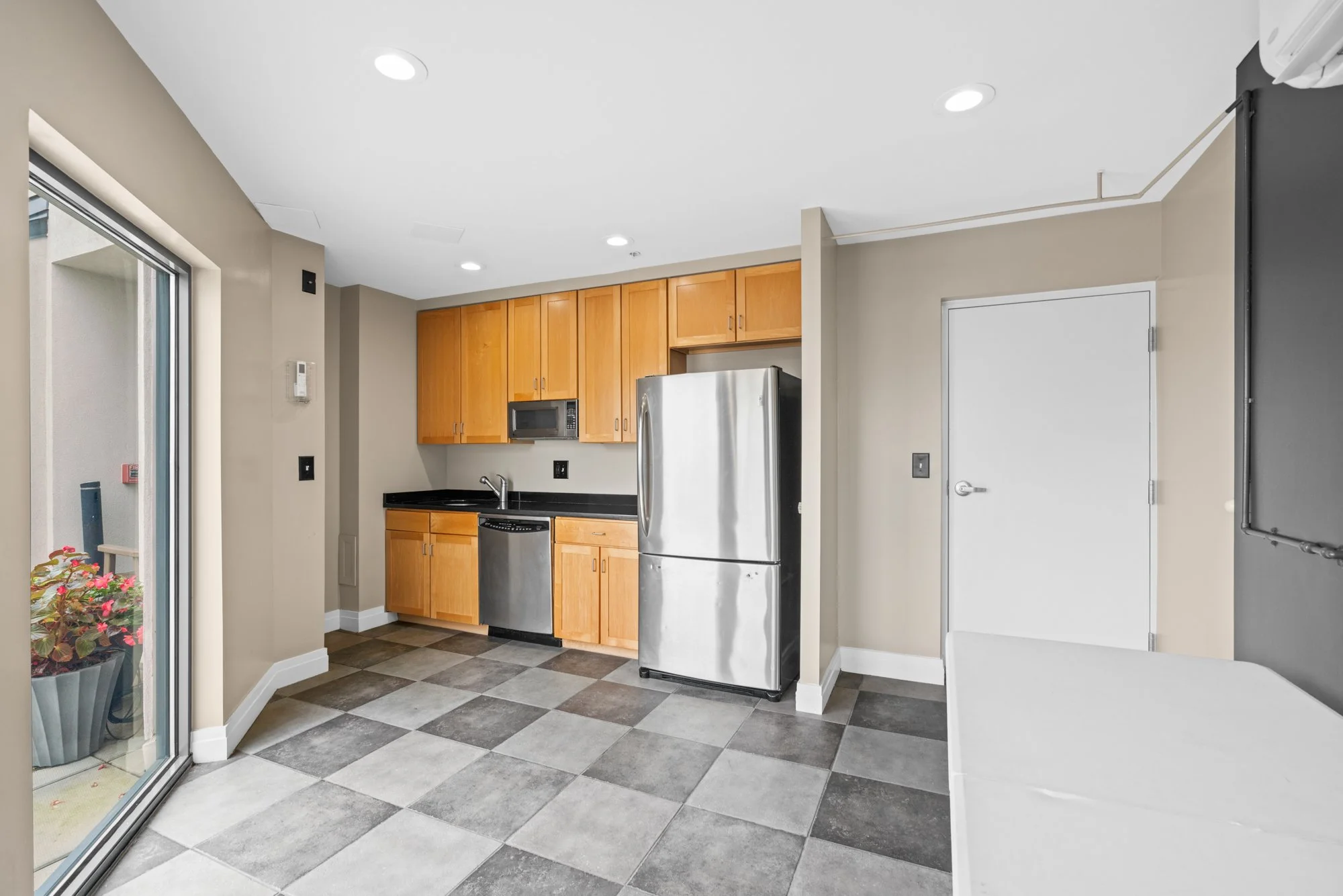 2020 12th St NW T10-74.jpg