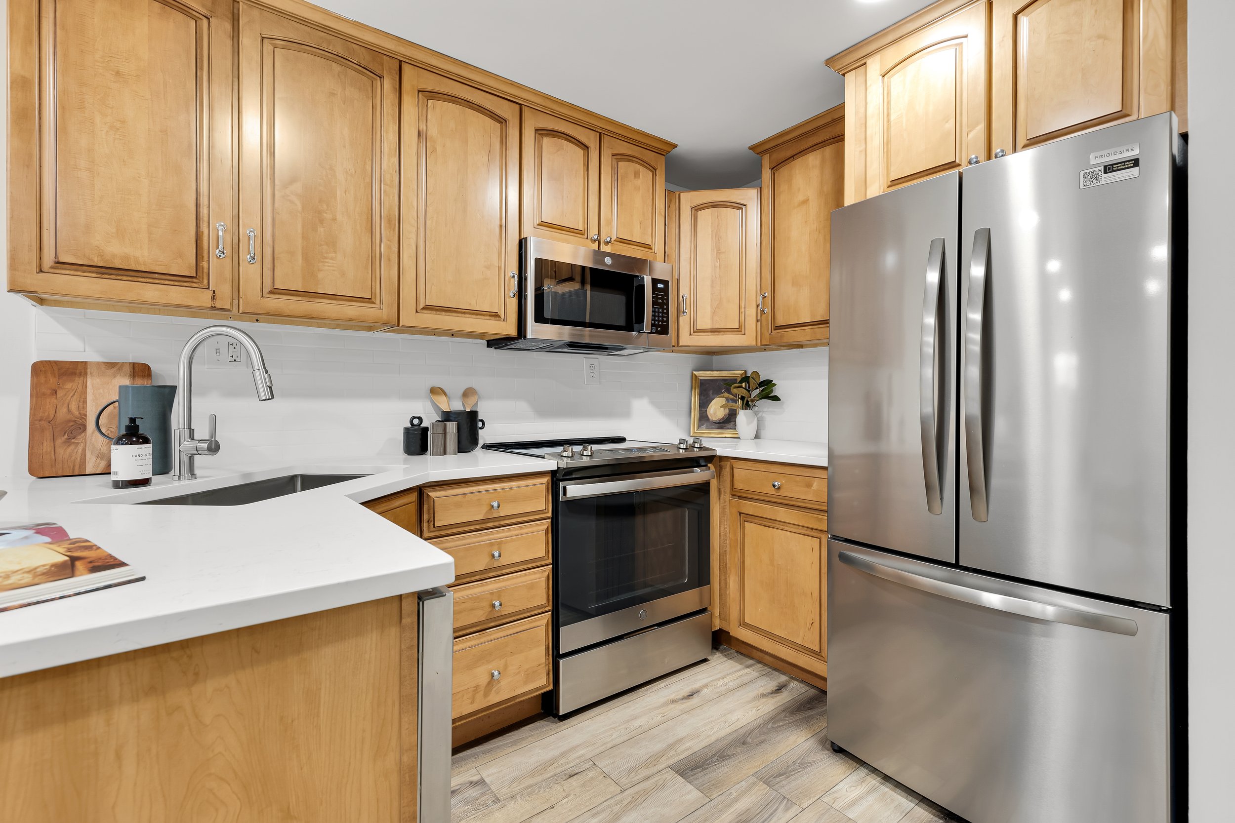 2141 Wyoming Ave NW 1-0019.jpg