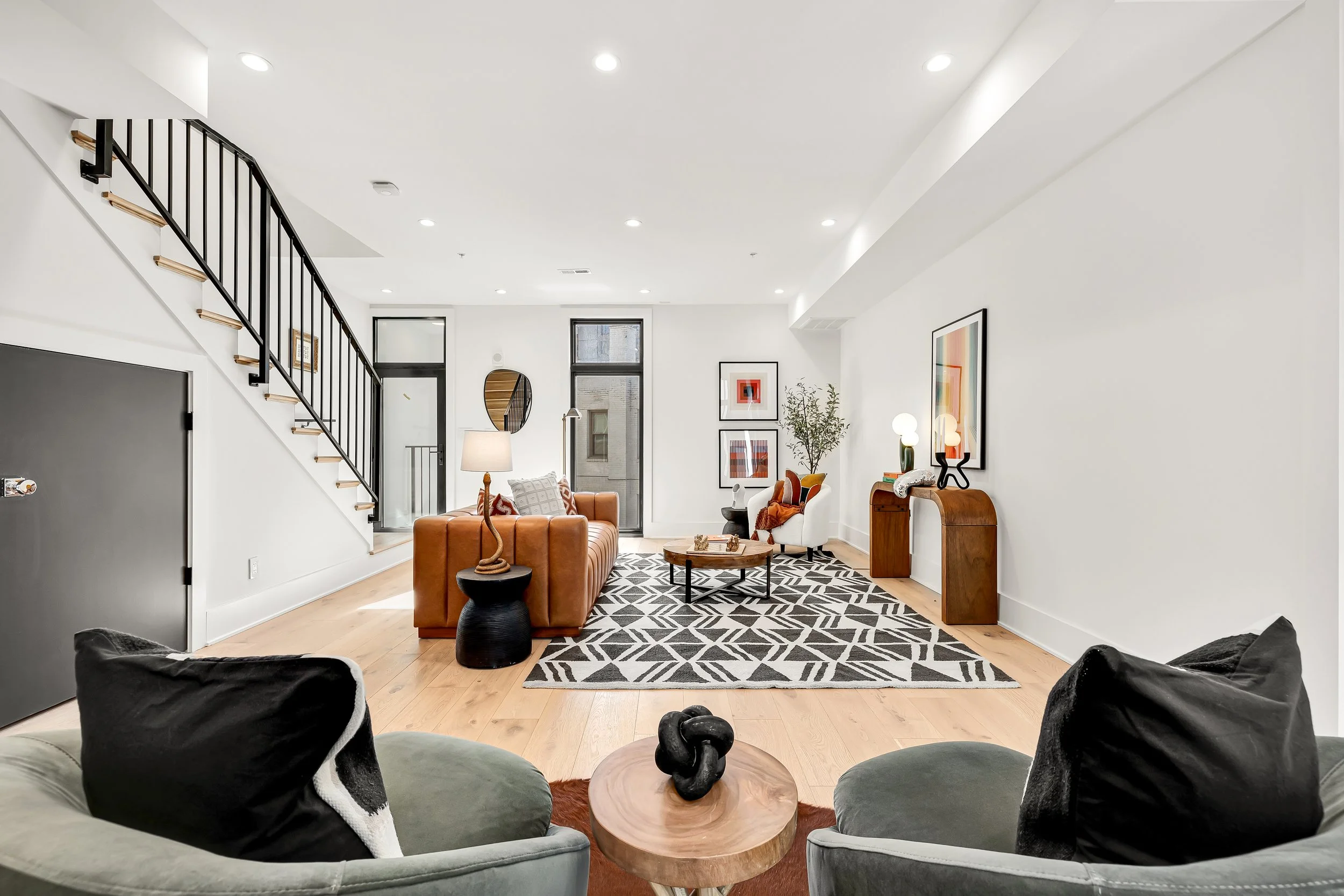 1460 Rhode Island Ave NW P8-0018.jpg