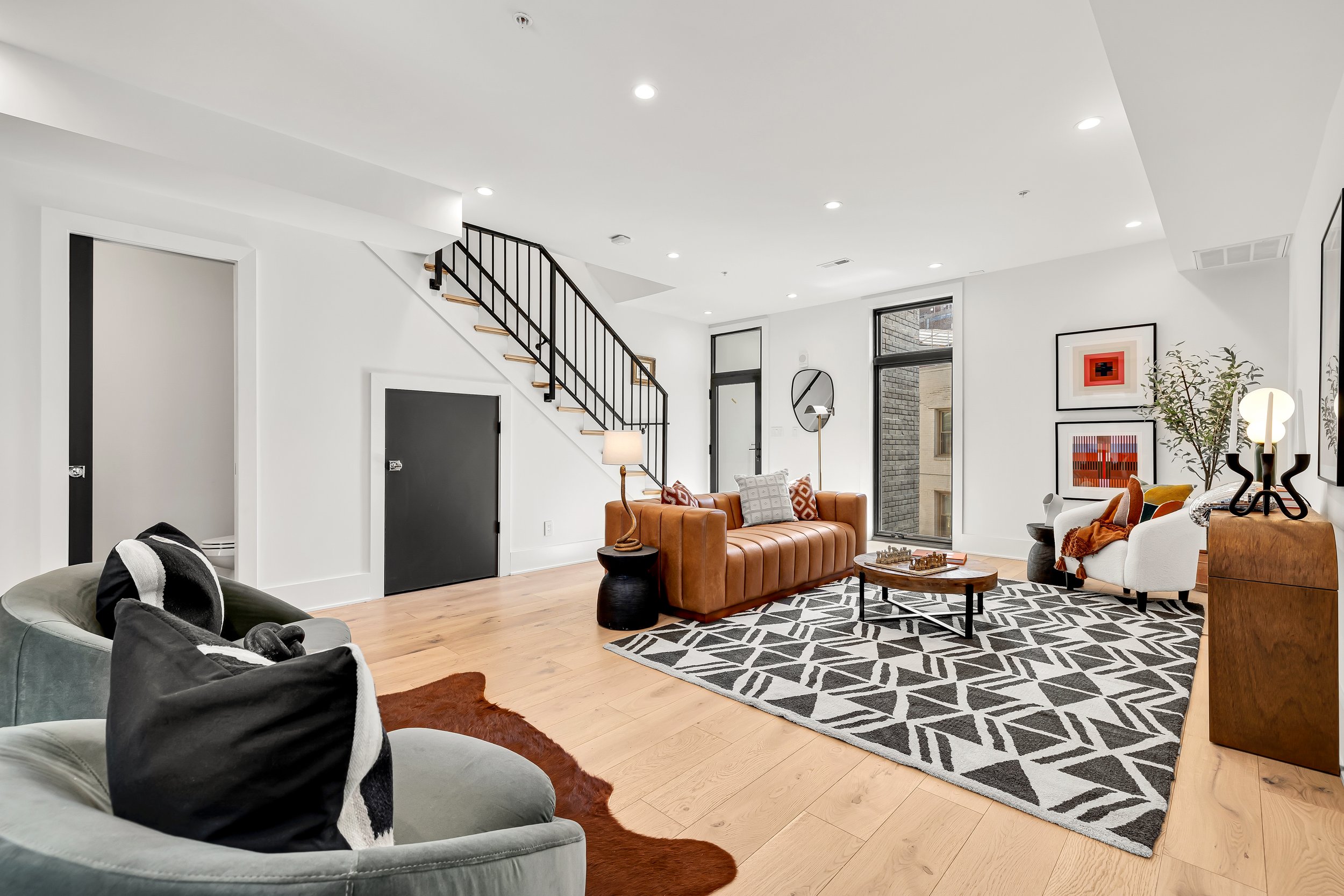 1460 Rhode Island Ave NW P8-0019.jpg