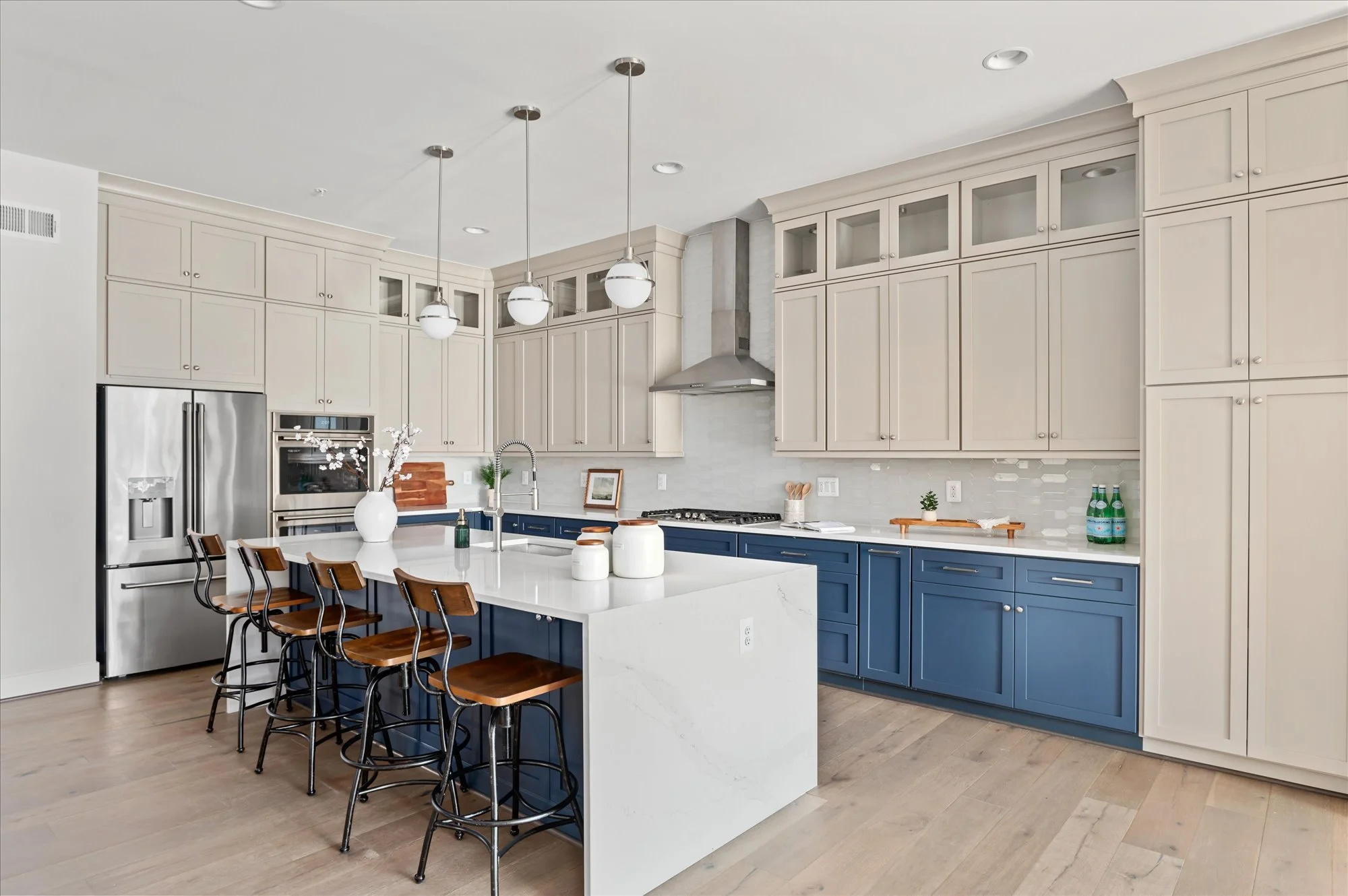 15-1003CrownParkAve0015.jpg