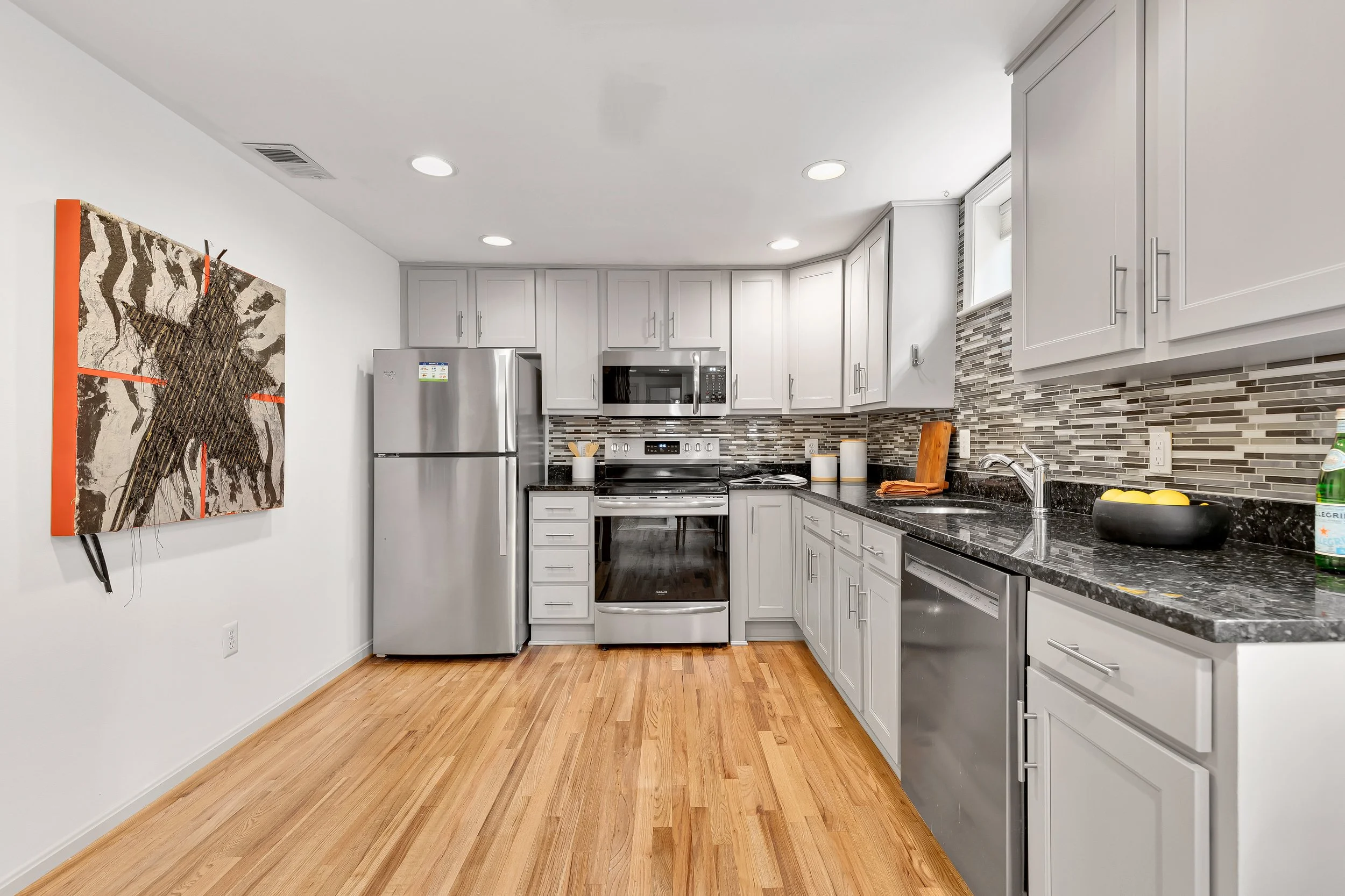1030 Fairmont St NW 104-0014.jpg