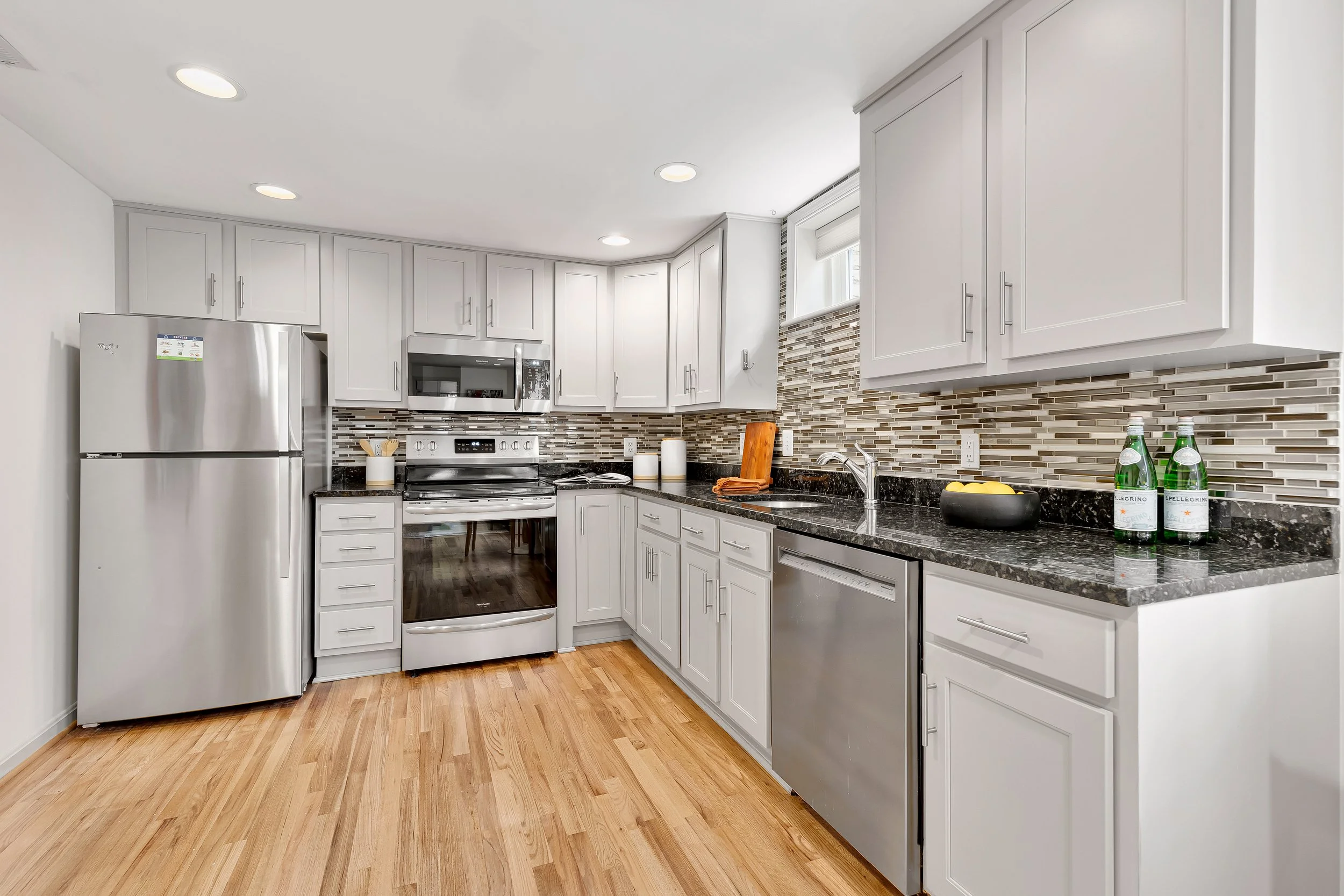 1030 Fairmont St NW 104-0015.jpg