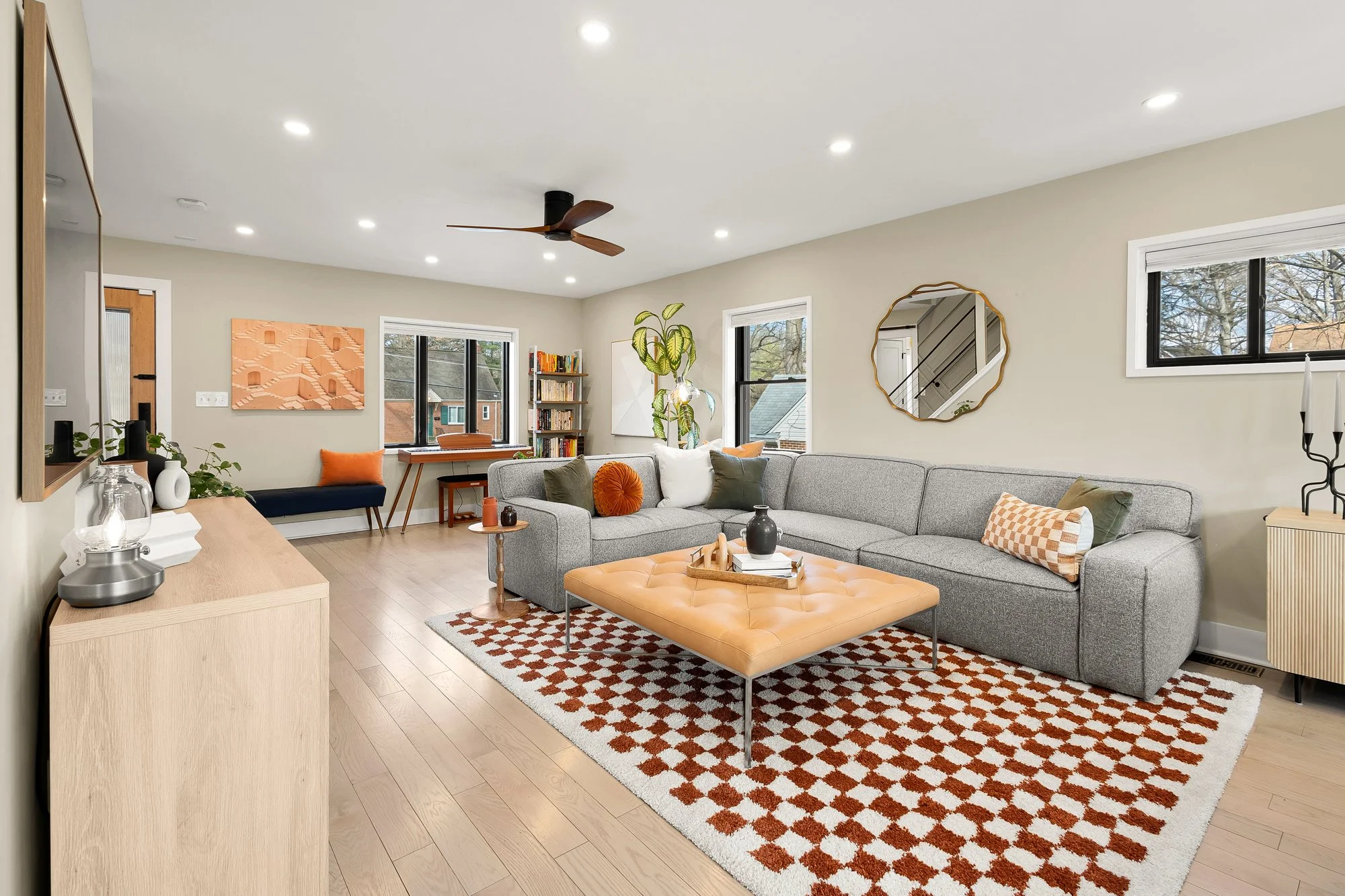 8215 Roanoke Ave Reshoot-0011.jpg