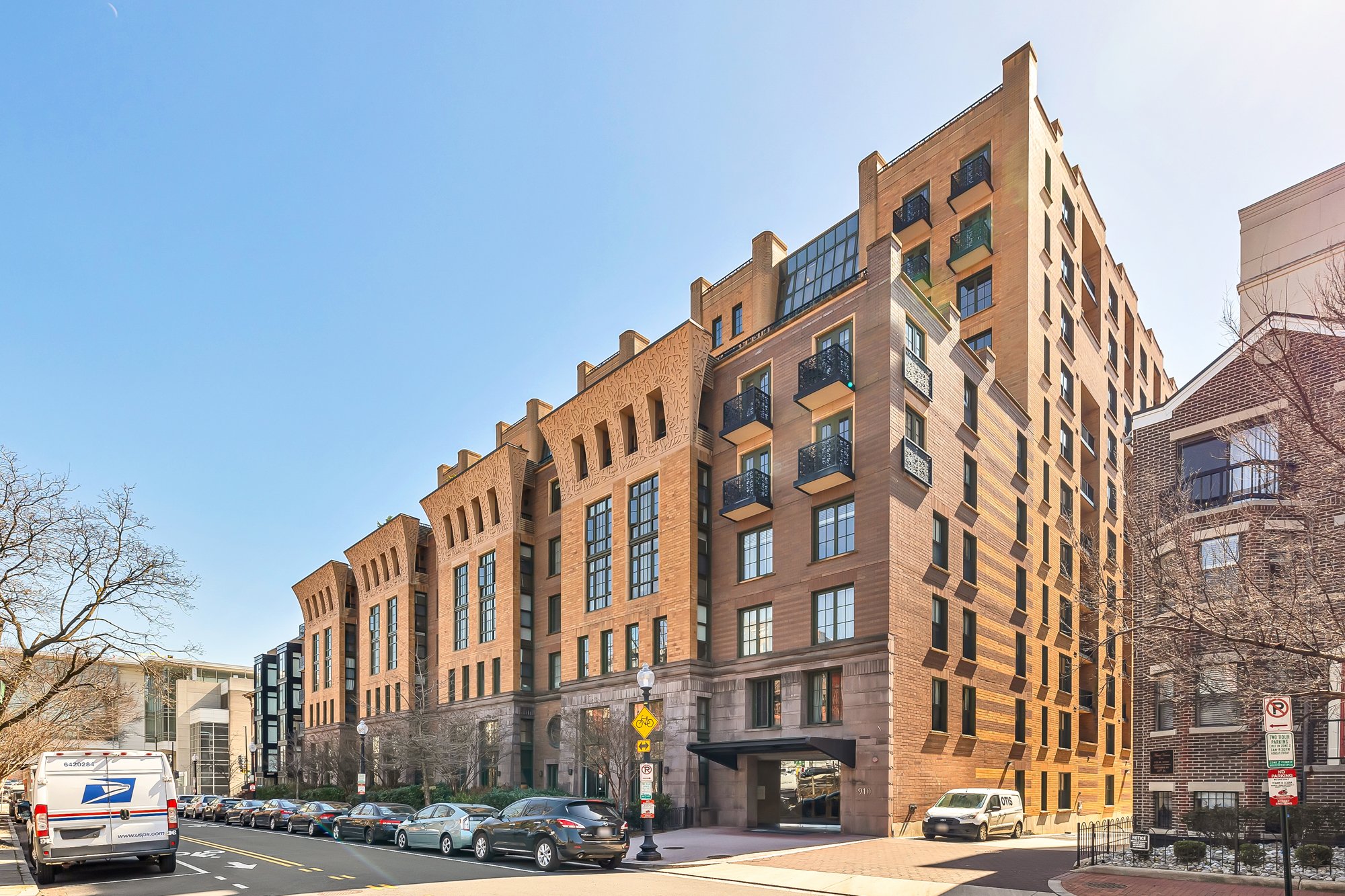 910 M St NW 208-0001.jpg