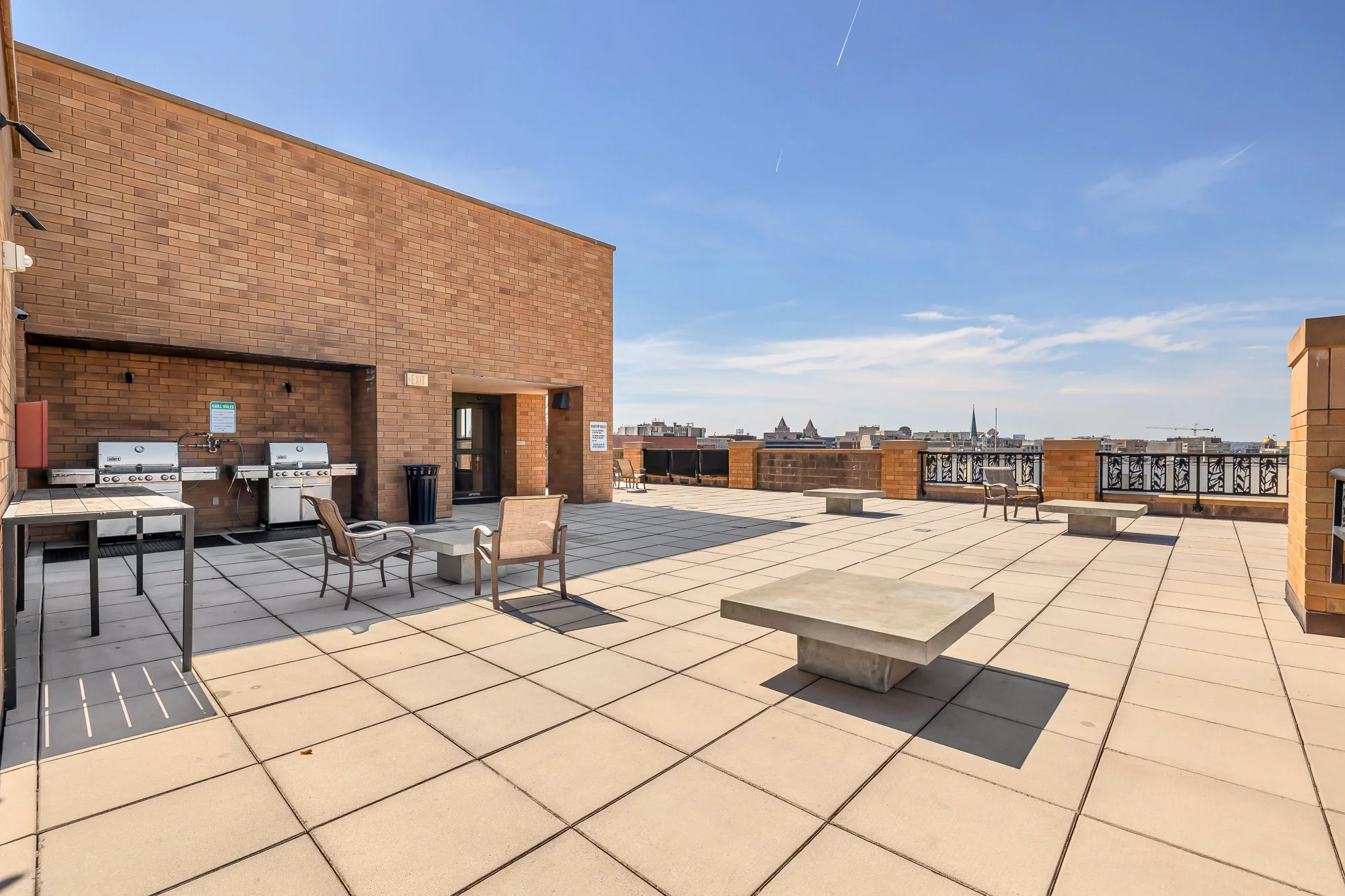 910 M St NW 208-0037.jpg