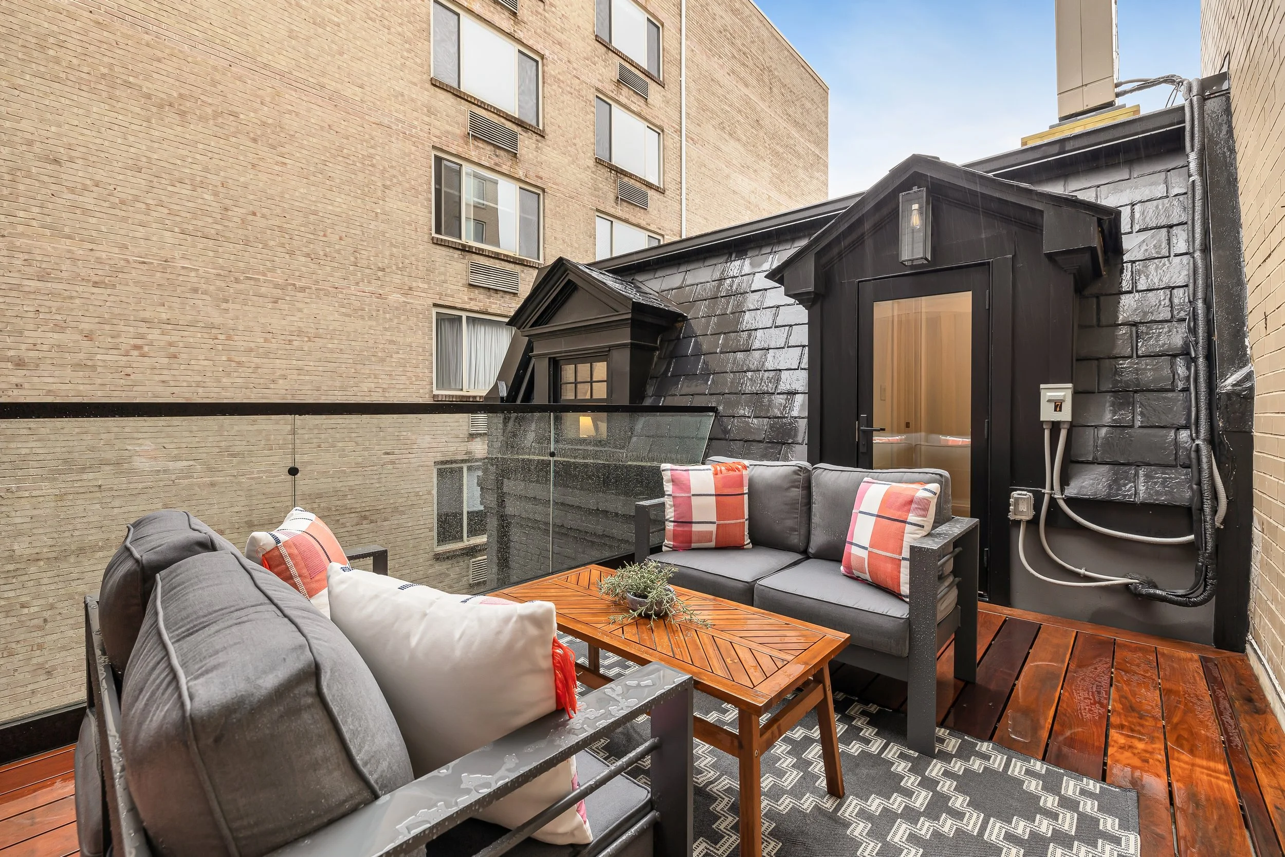 1460 Rhode Island Ave NW PH7-0045.jpg