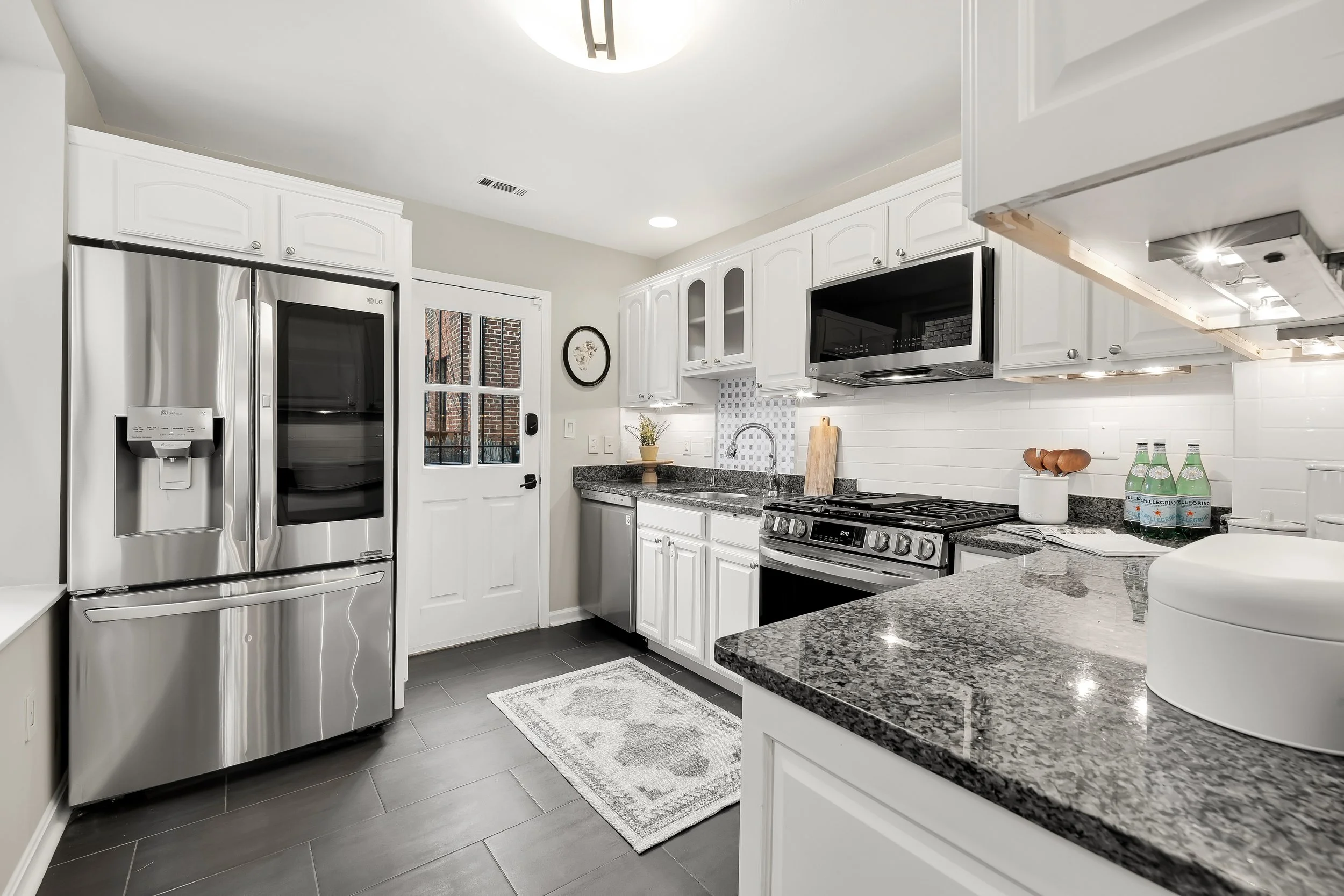 1522 10th St NW-0018.jpg