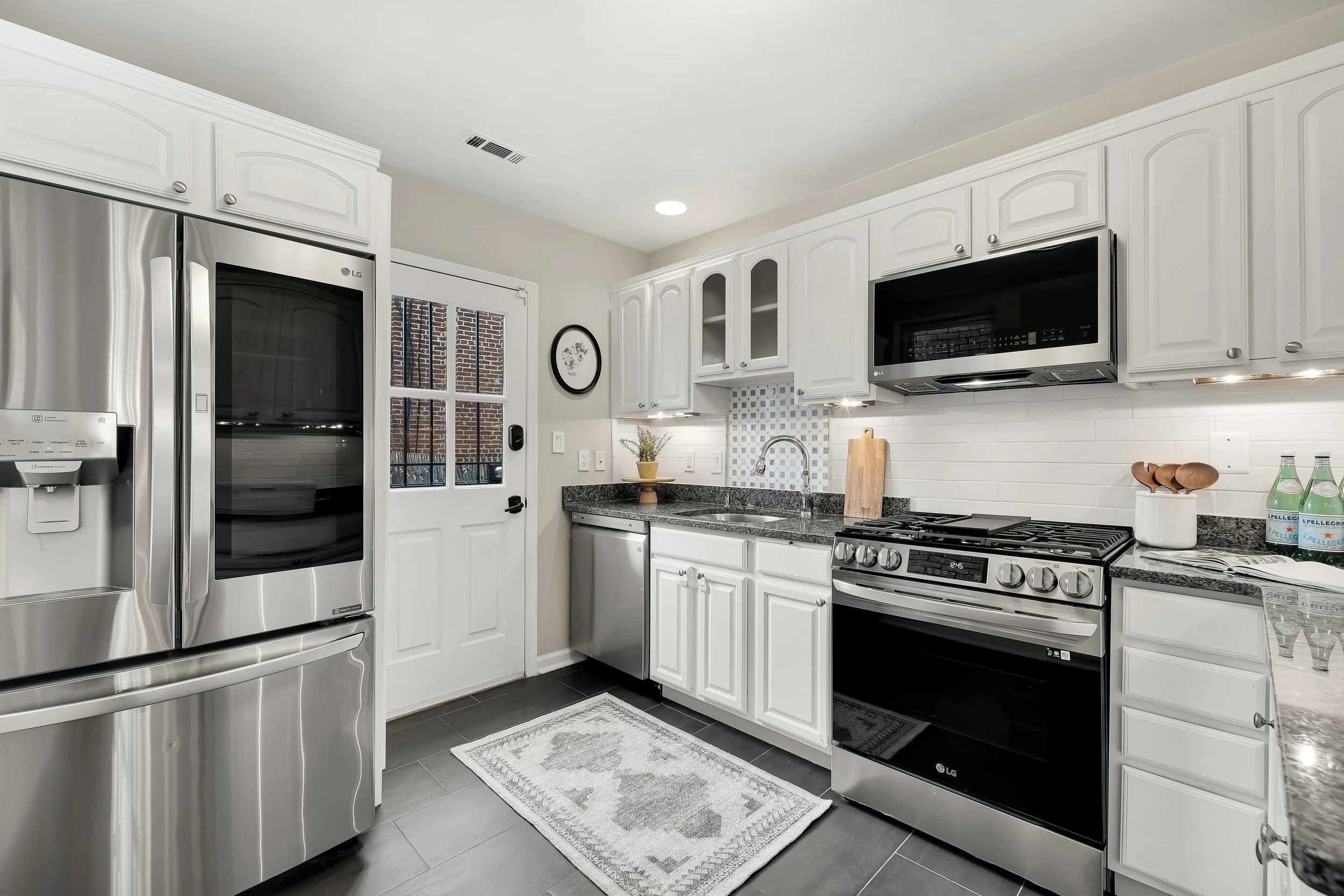 1522 10th St NW-0019.jpg
