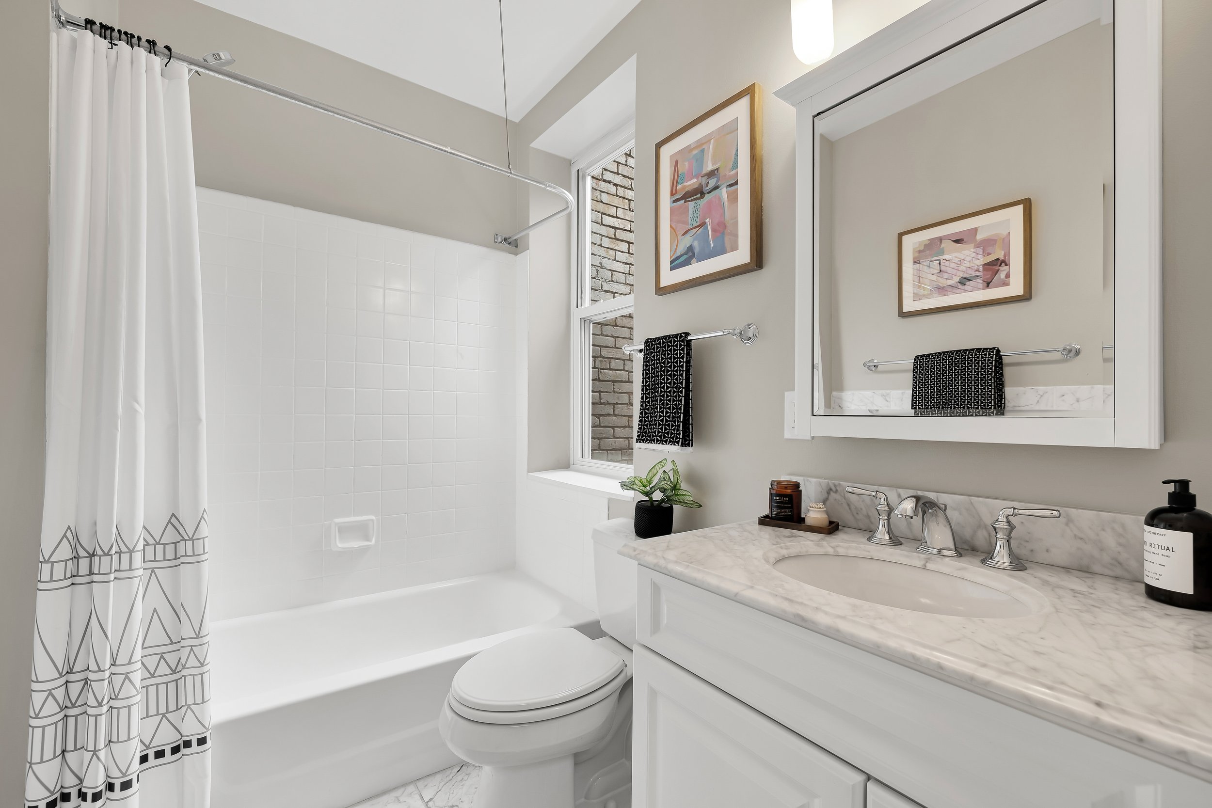 1522 10th St NW-0028.jpg