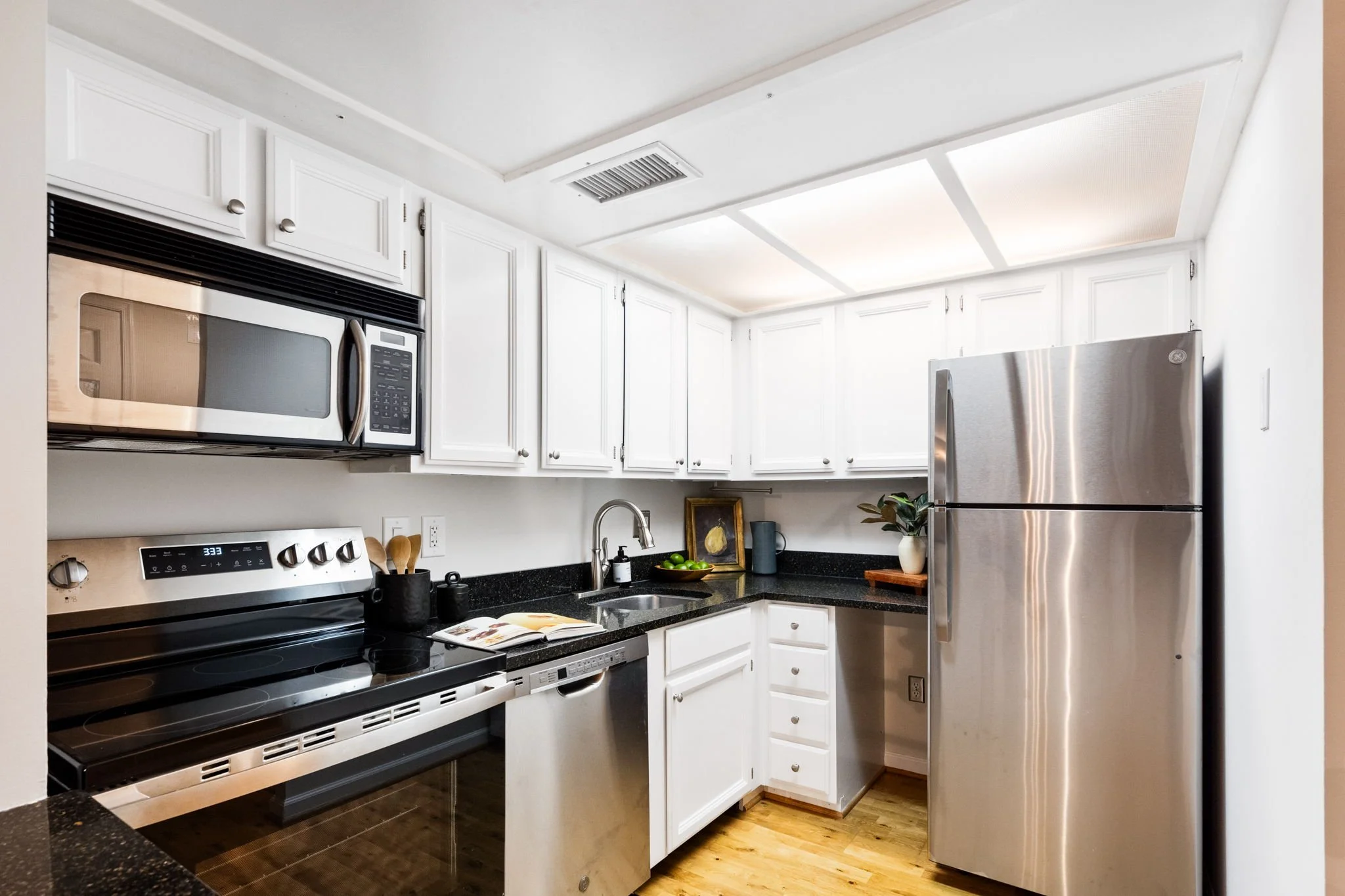14-web-or-mls-1837 Corcoran Street NW, Washington, DC 20009-14.jpg