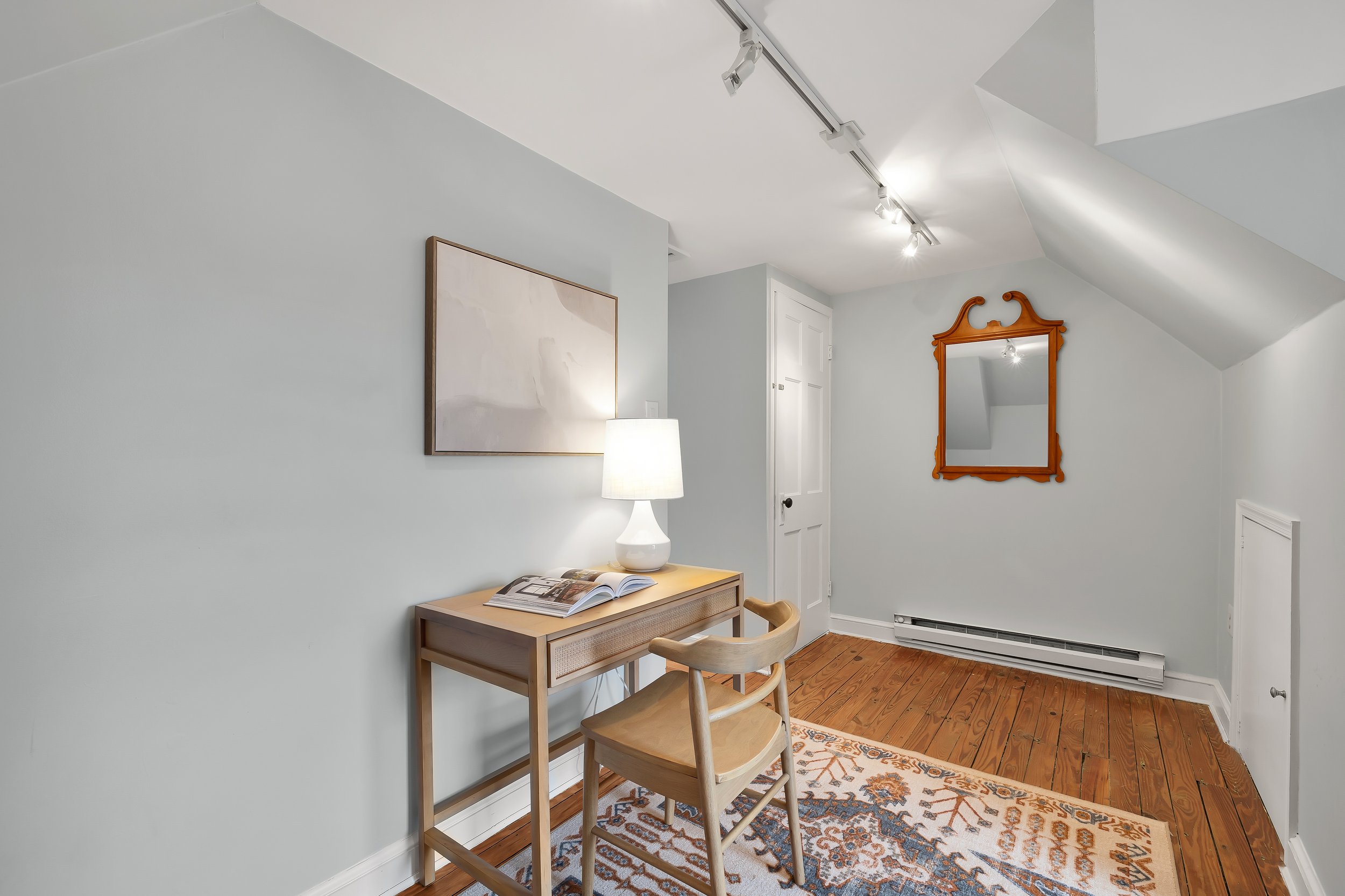 2921 Cathedral Ave NW-0046.jpg