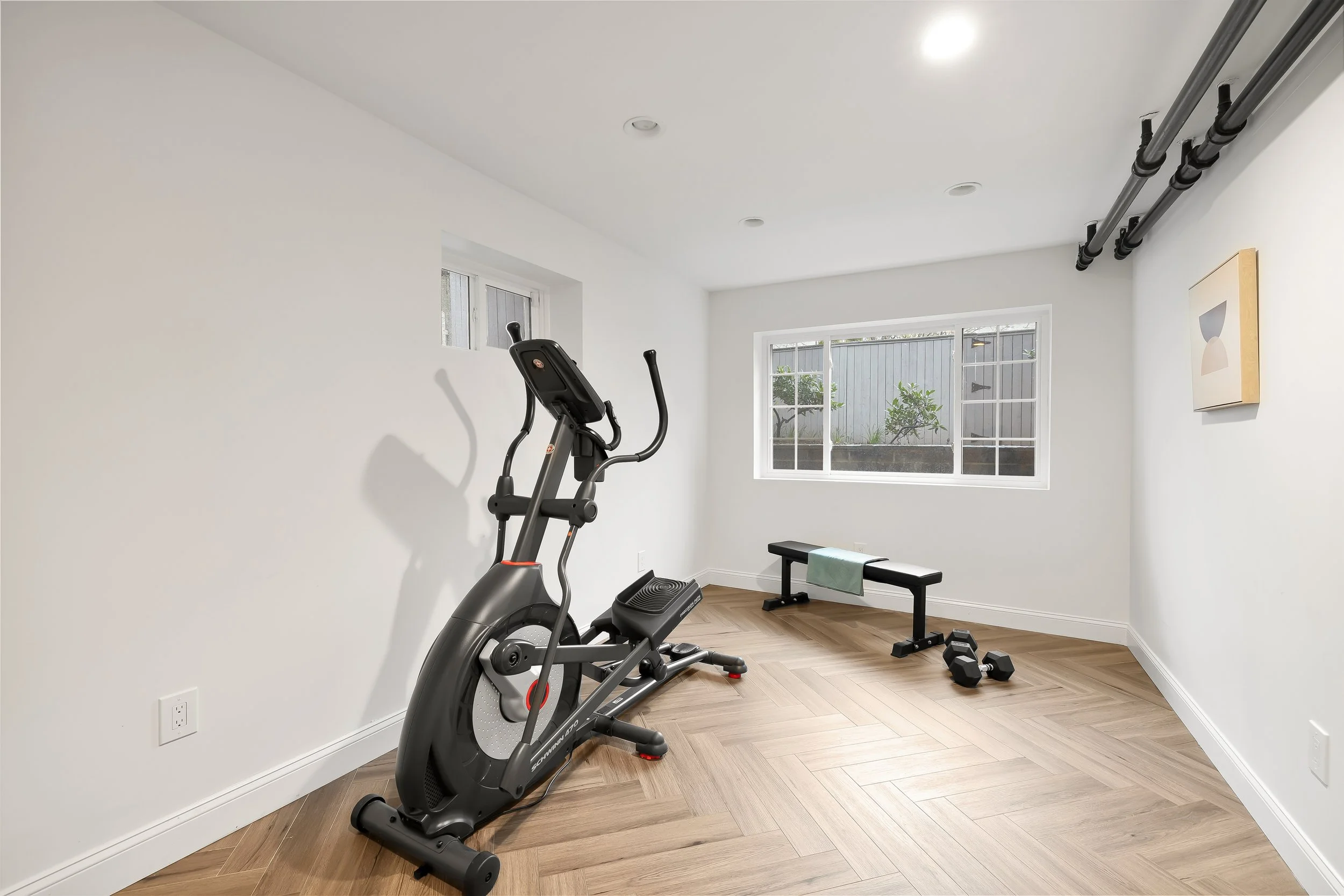 2921 Cathedral Ave NW-0054.jpg