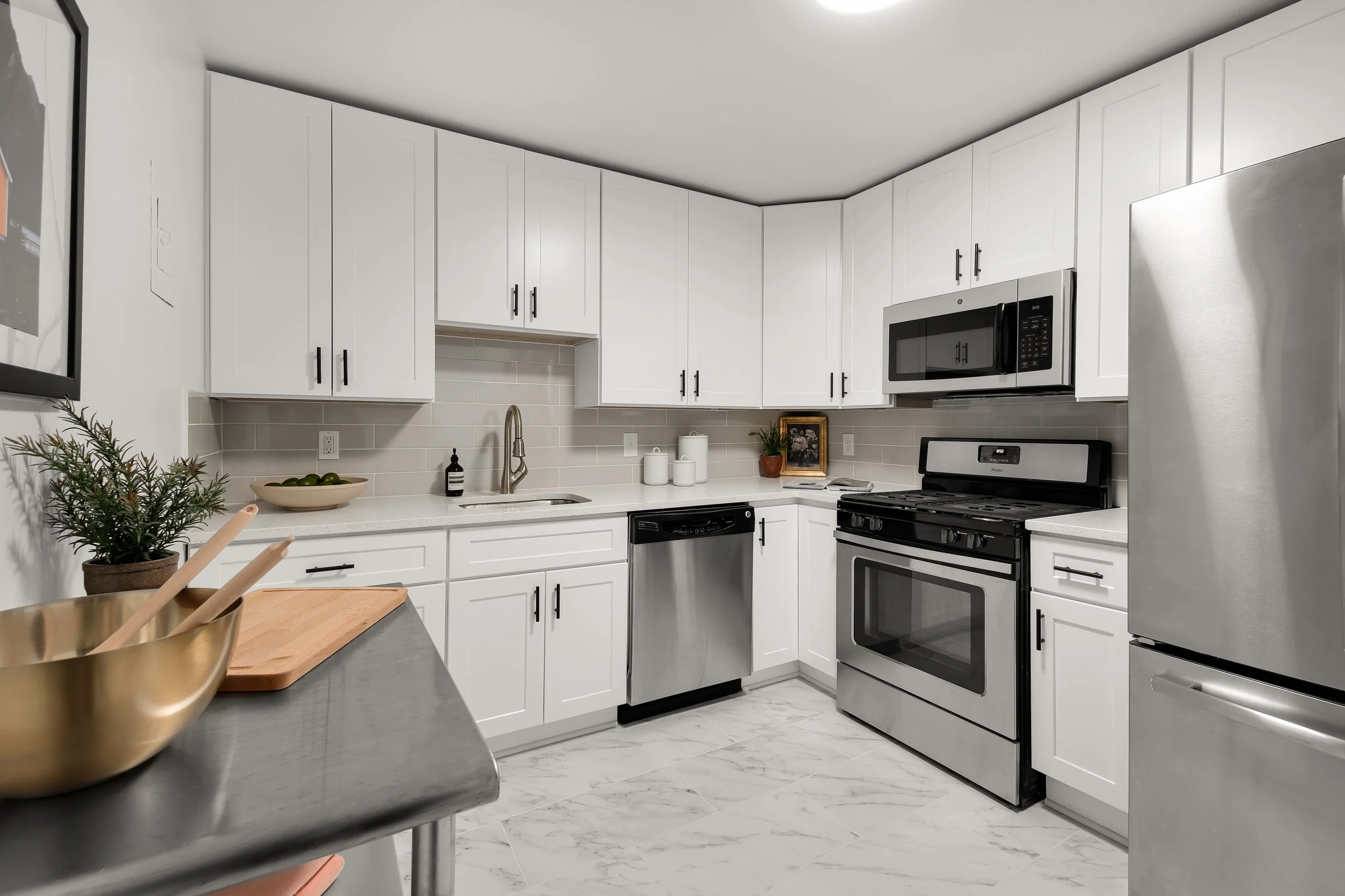 9250 Edwards Way 208A-0009.jpg