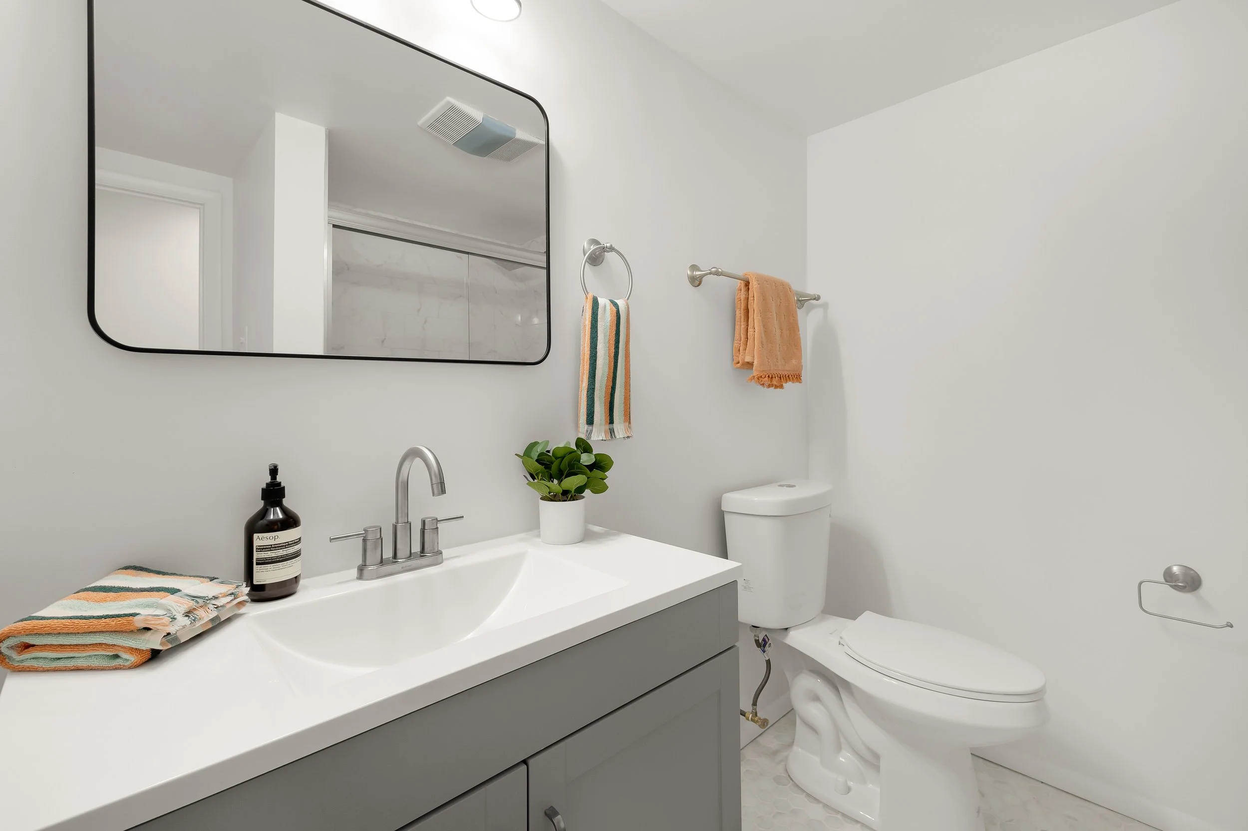 9250 Edwards Way 208A-0023.jpg