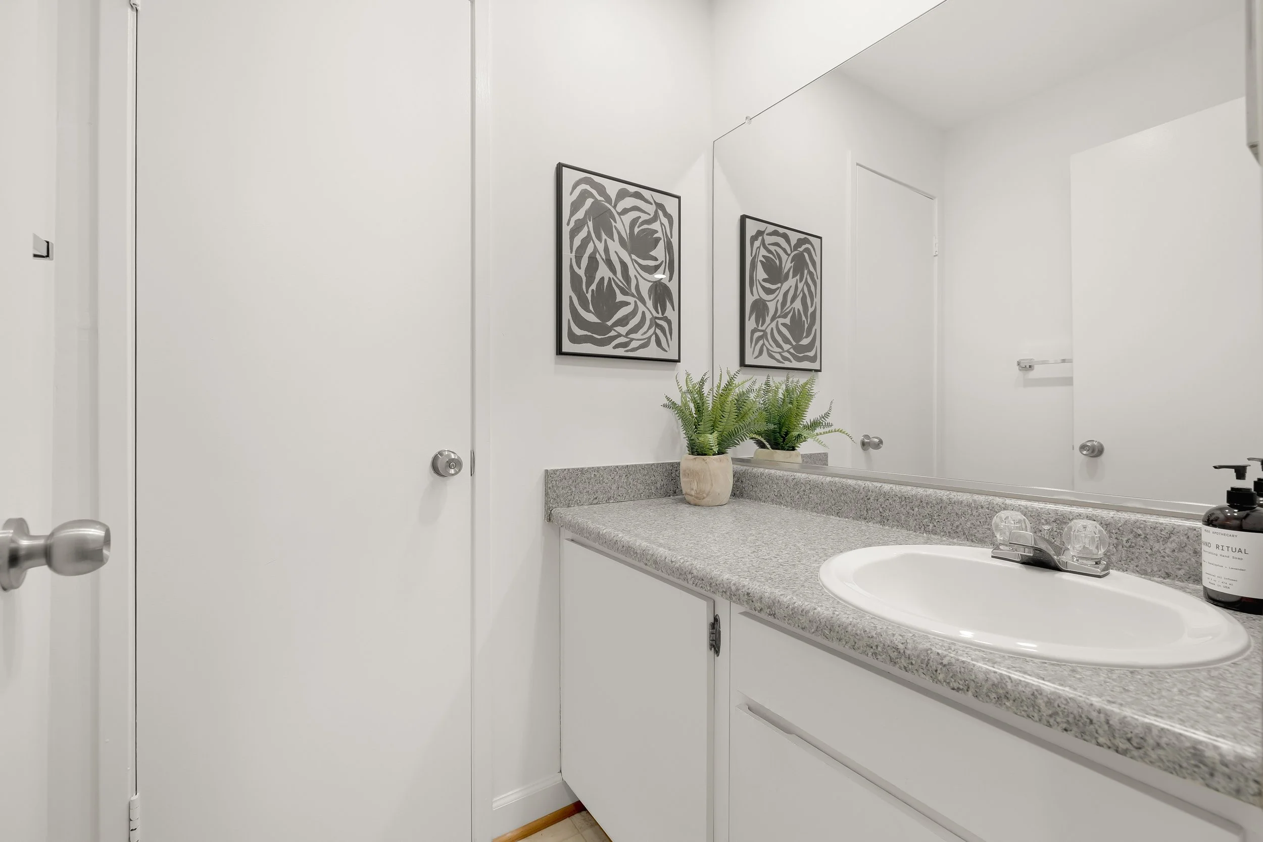 11713 Indian Ridge Rd-0045.jpg