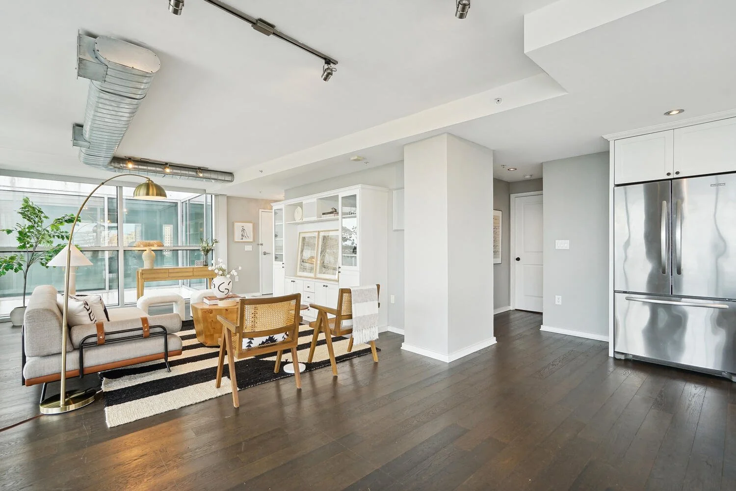 3409 Wilson Boulevard-large-014-015-004 1-1500x1000-72dpi.jpg