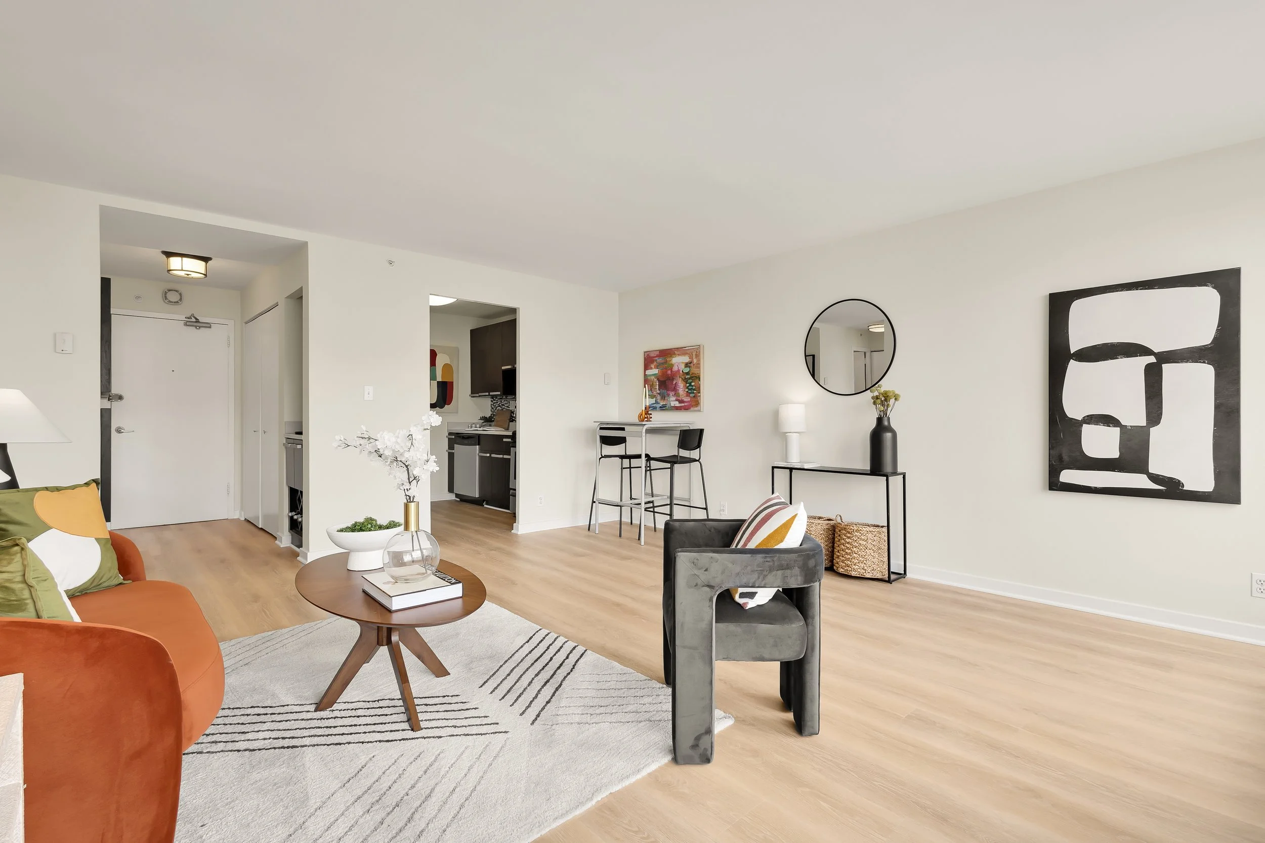 1101 3rd St SW 601-0012.jpg