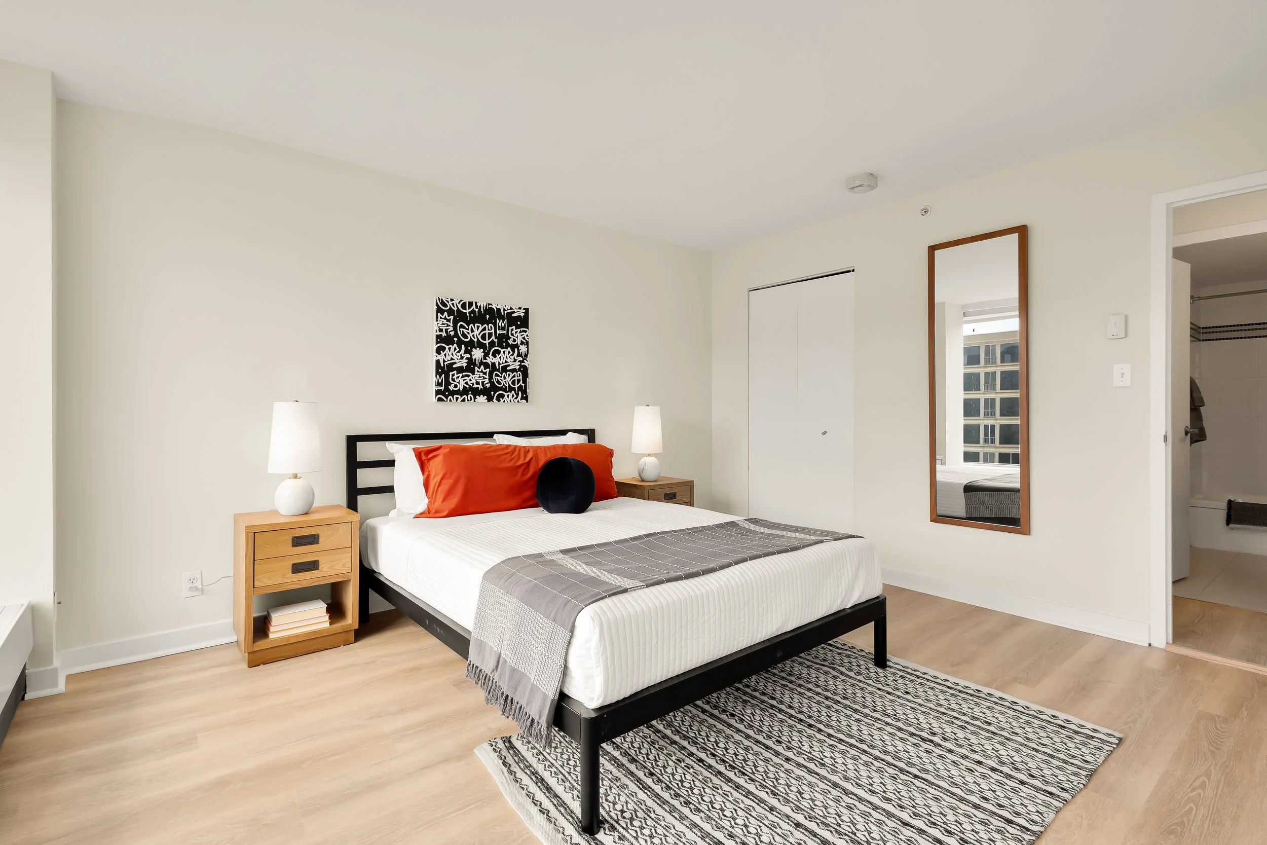 1101 3rd St SW 601-0019.jpg