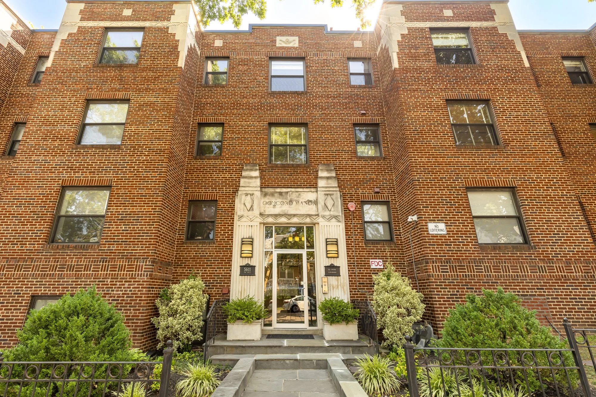 5611 5th St NW L2-0001.jpg