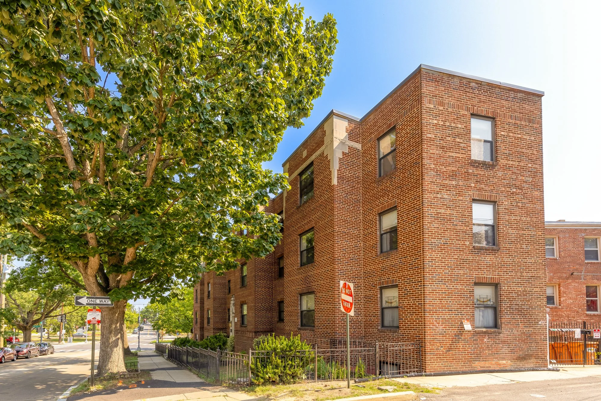 5611 5th St NW L2-0034.jpg