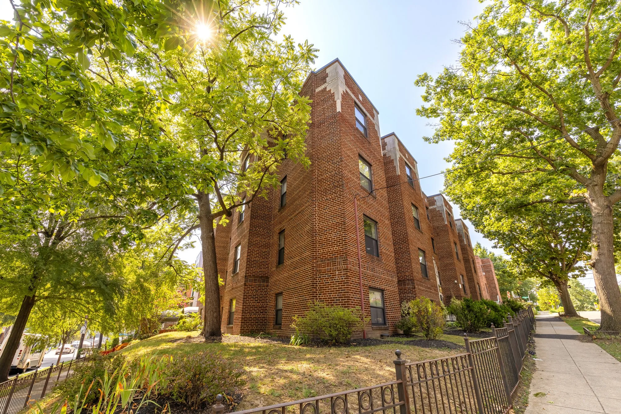 5611 5th St NW L2-0033.jpg