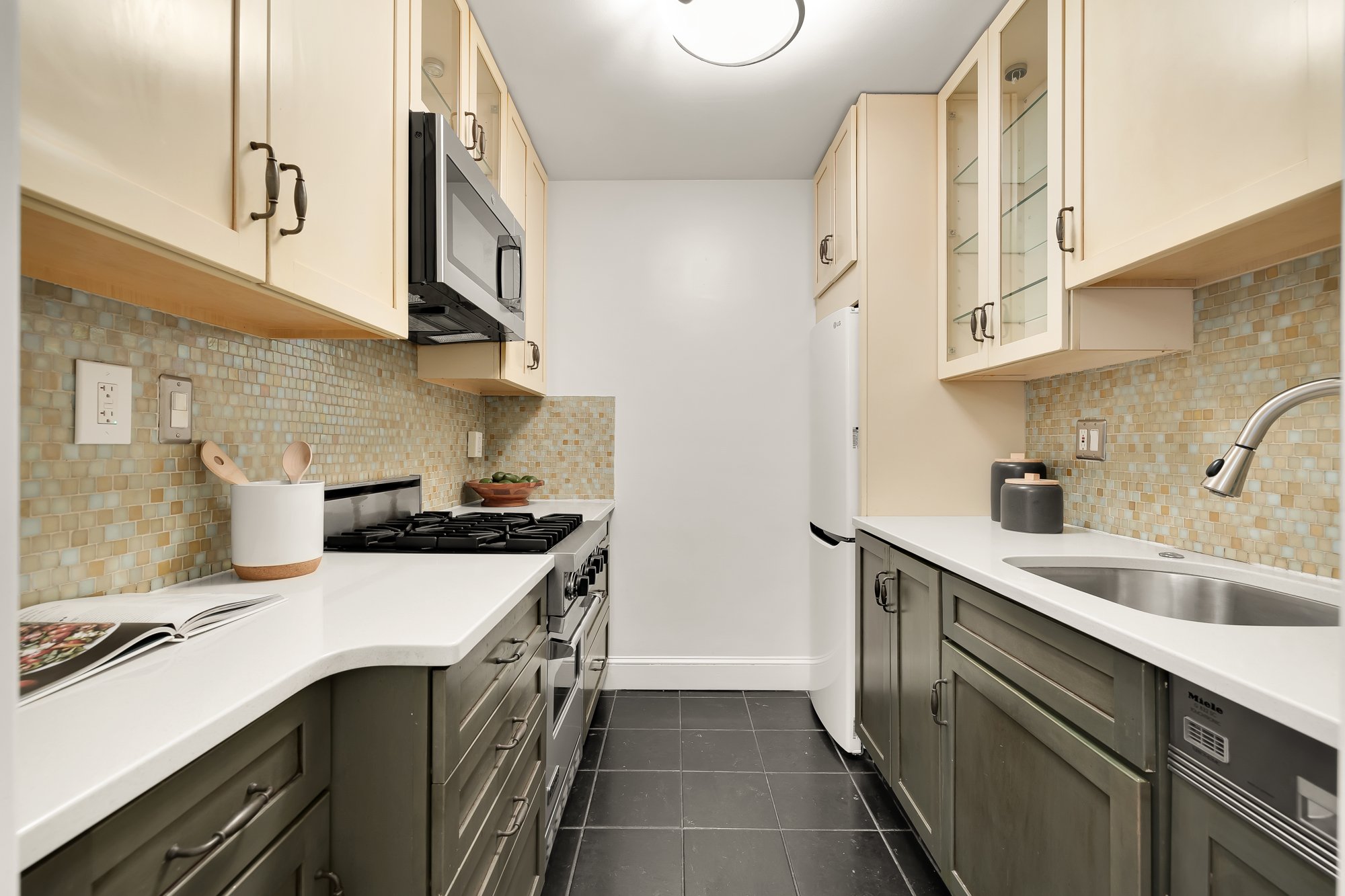 2475 Virginia Ave NW 200-201-0011.jpg