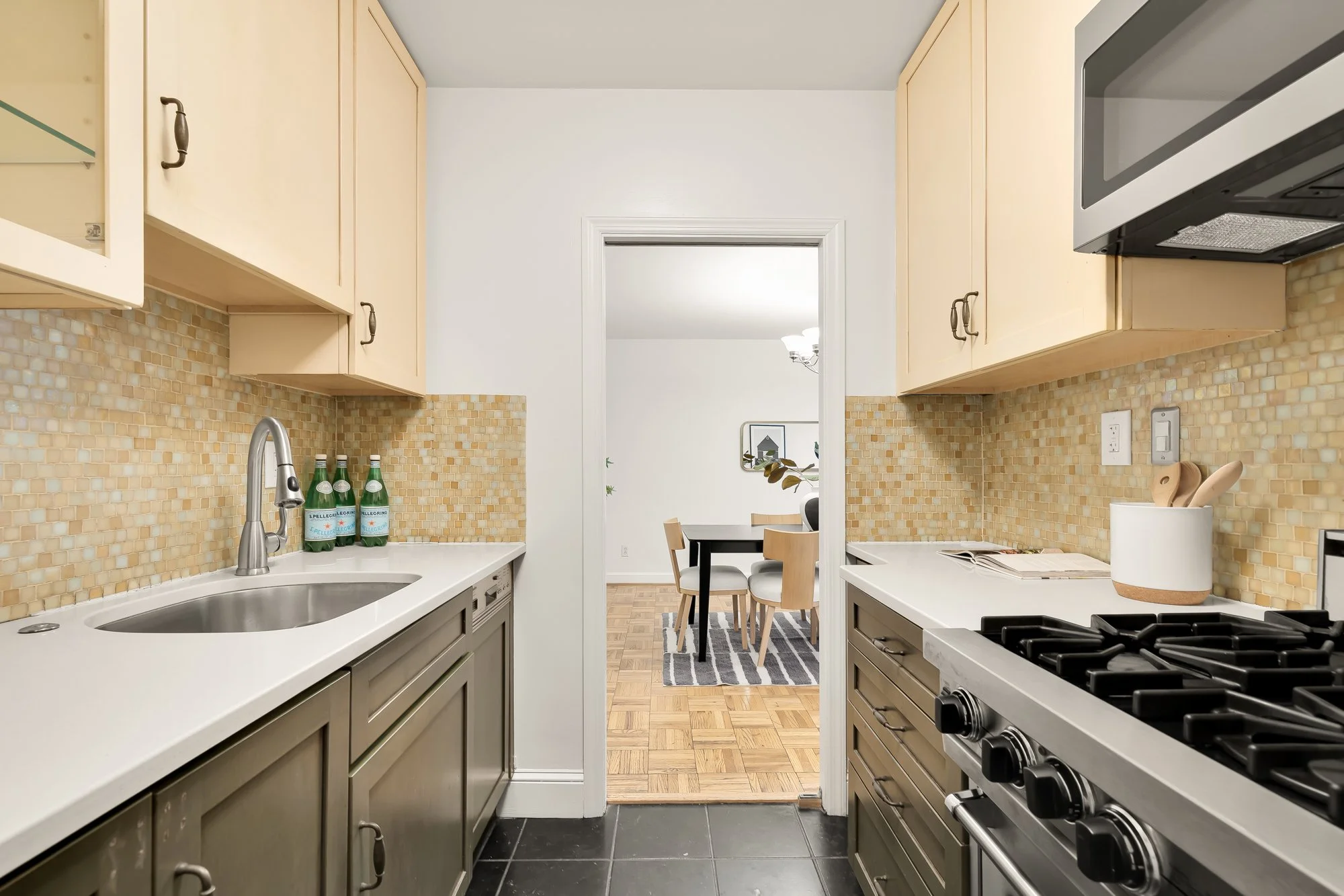2475 Virginia Ave NW 200-201-0014.jpg