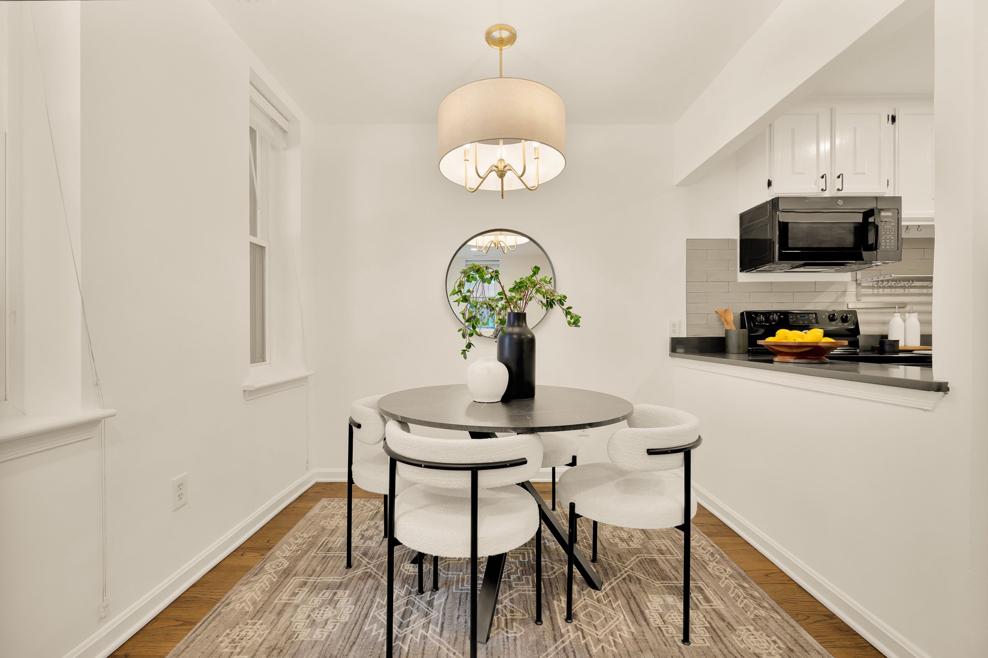 1651 Lamont St NW 1E-0011.jpg