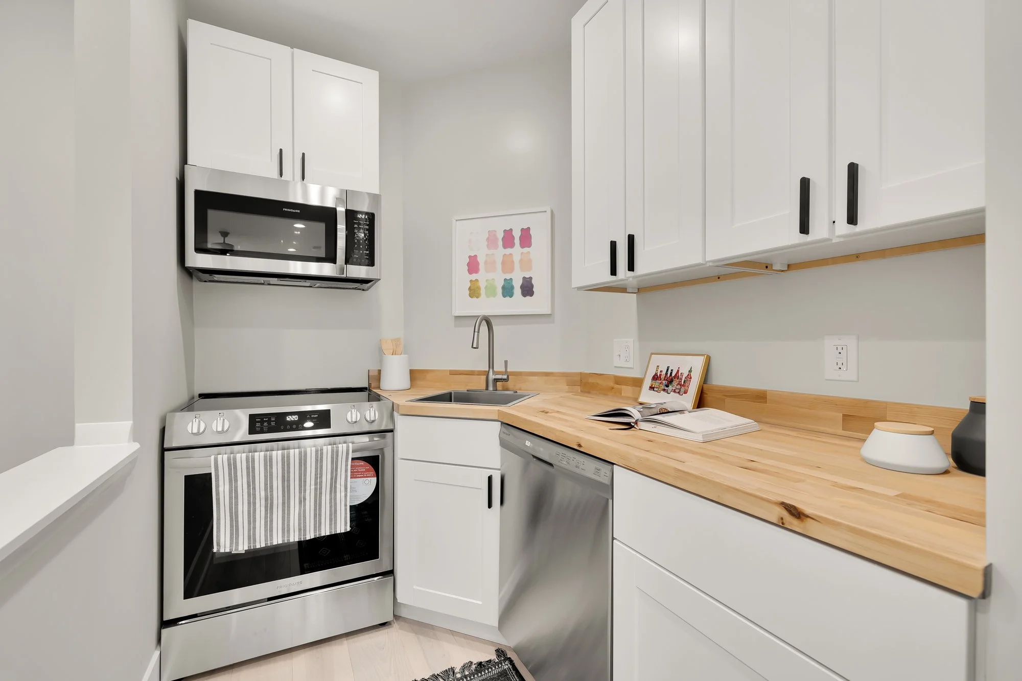 3217 13th St NW 1-0009.jpg