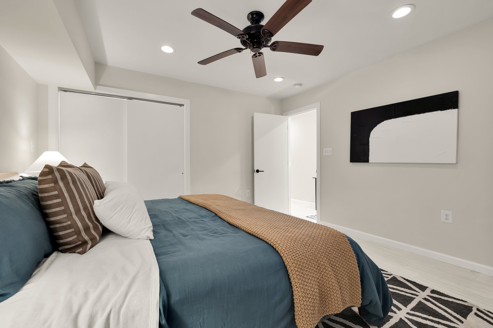 3217 13th St NW 1-0030.jpg