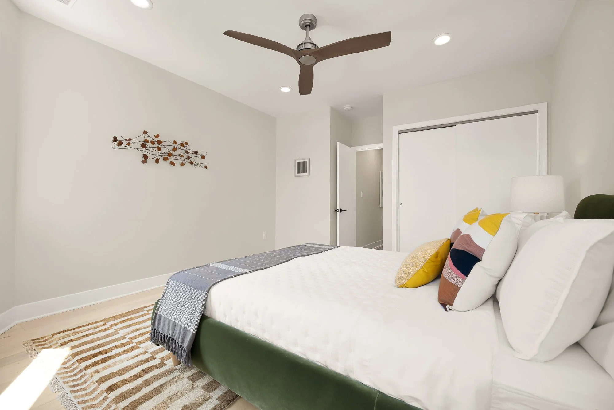 3217 13th St NW 2-0029.jpg
