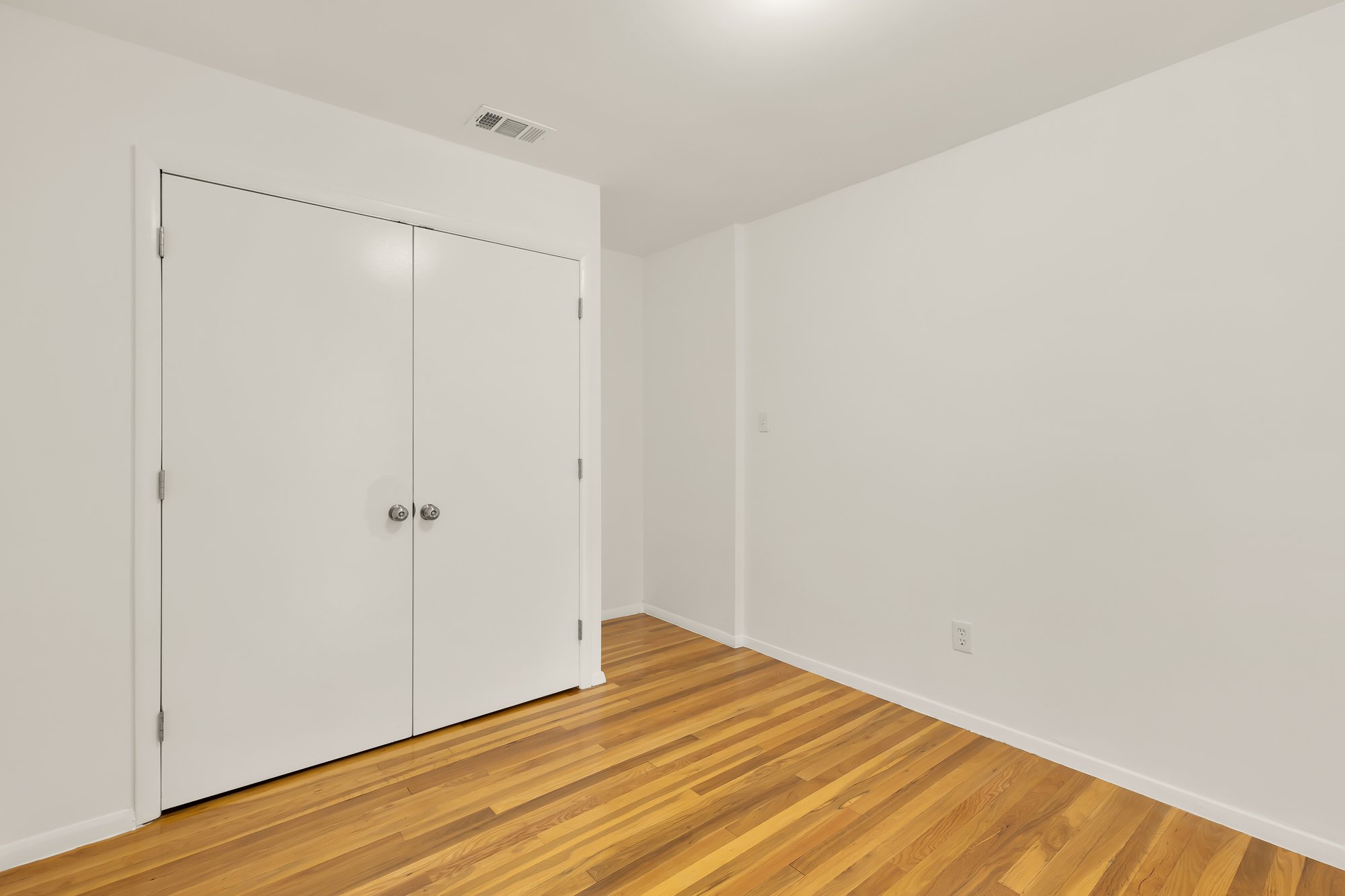 2619 Cory Terrace-0047.jpg